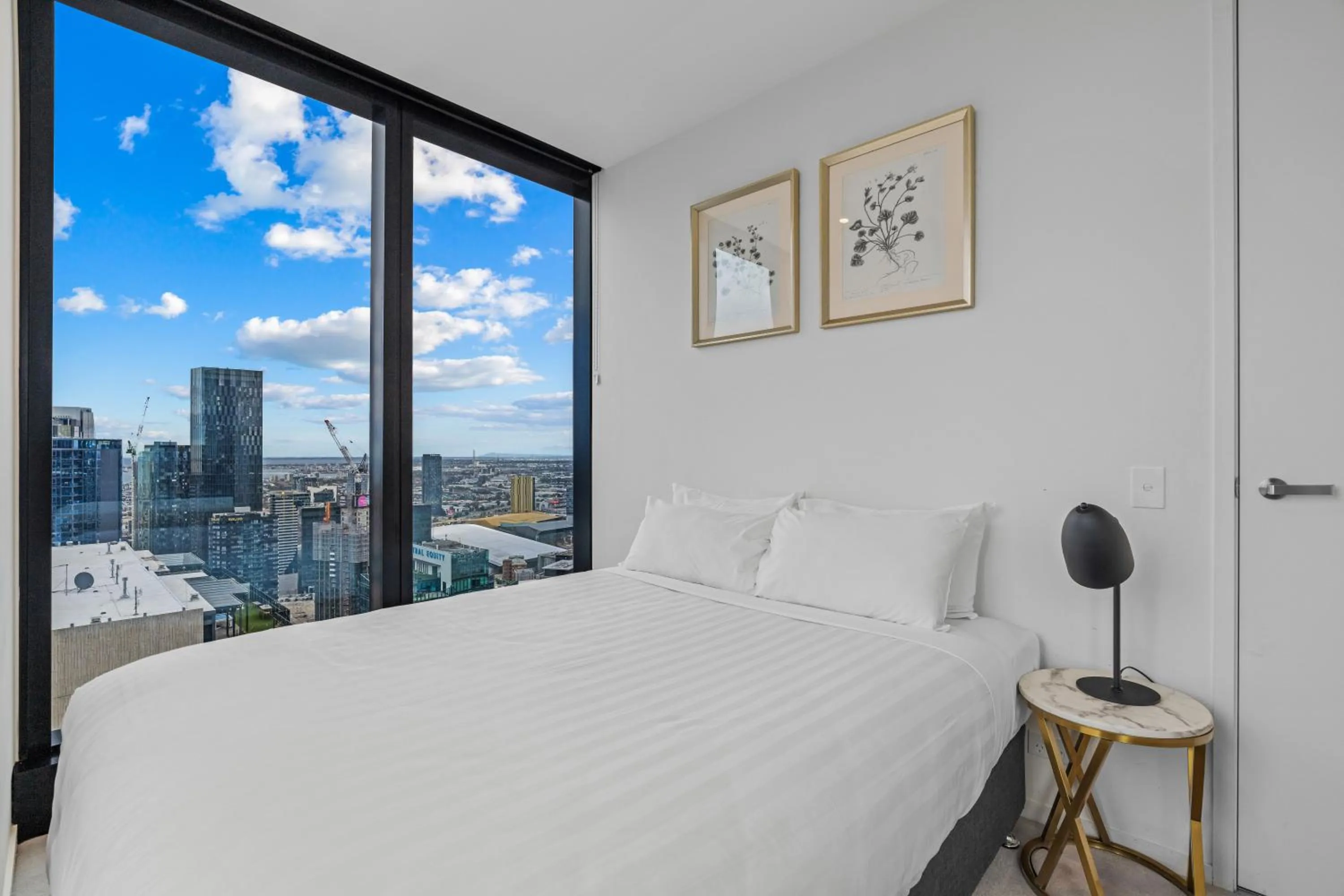 Bed in CLLIX Australia 108 Apartments