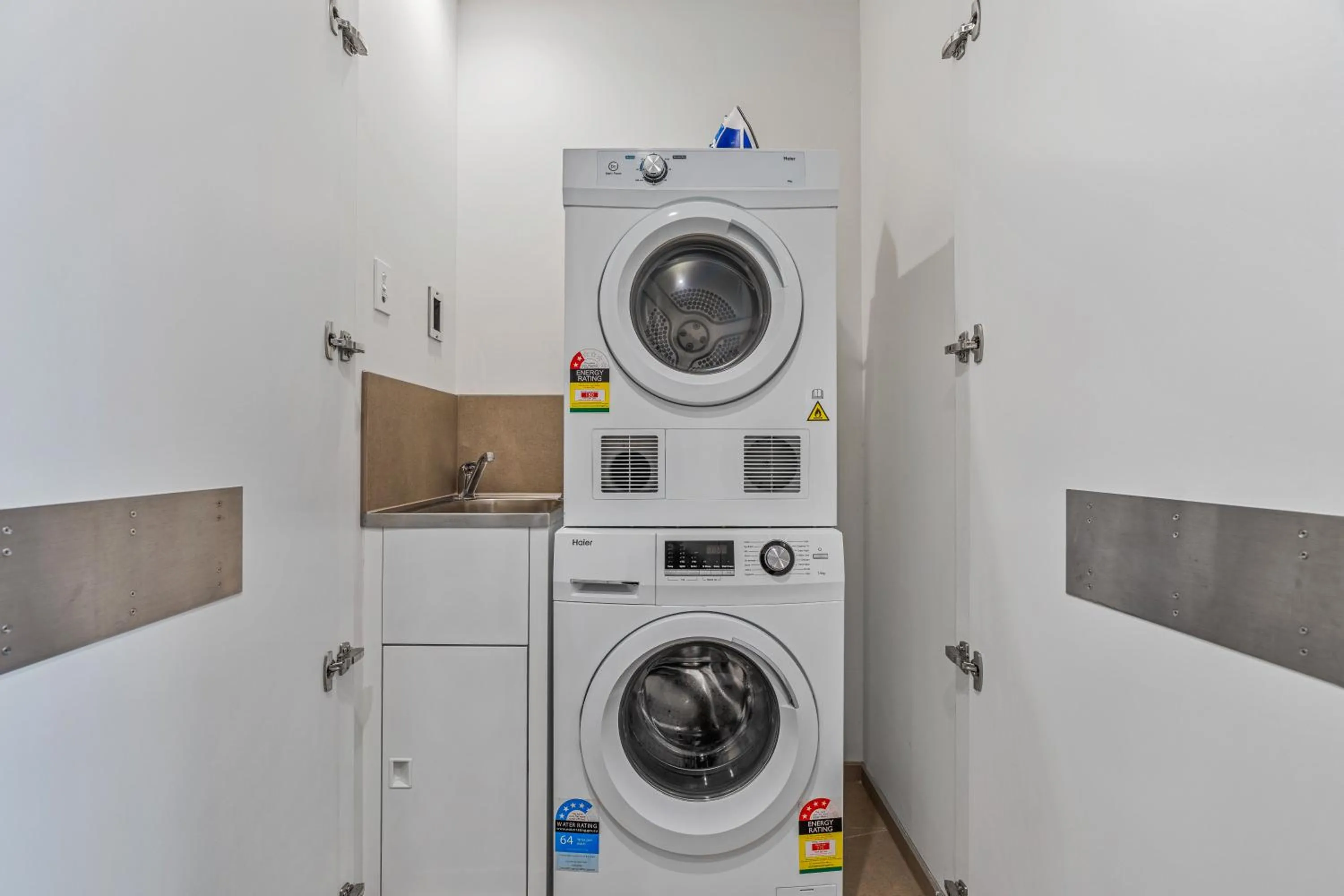 washing machine in CLLIX Australia 108 Apartments