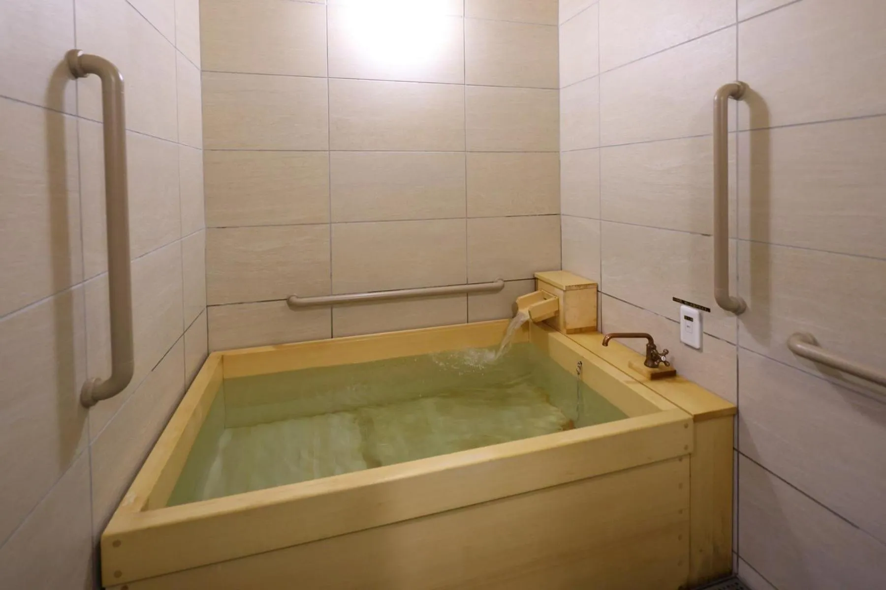 Bathroom in global cabin Yokohama Chinatown