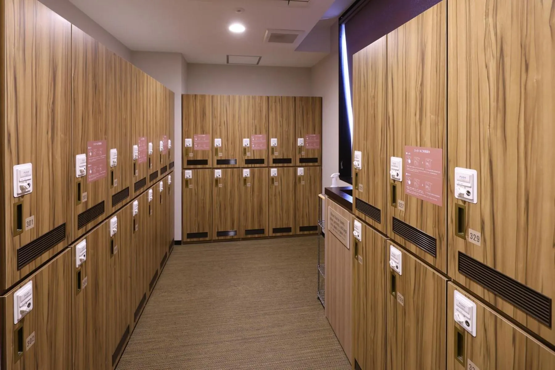 locker in global cabin Yokohama Chinatown