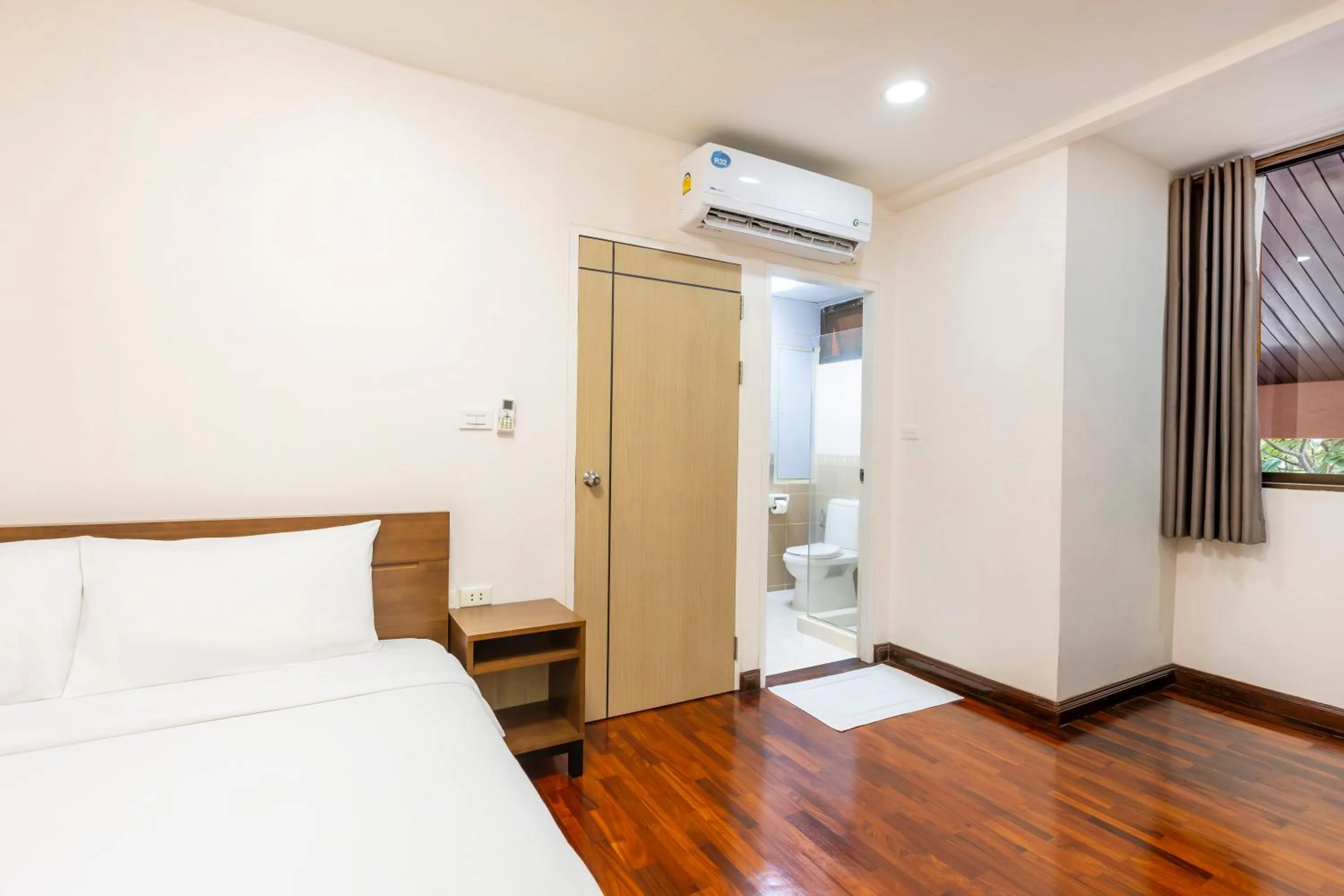 Bedroom, Bed in Teja Hotel