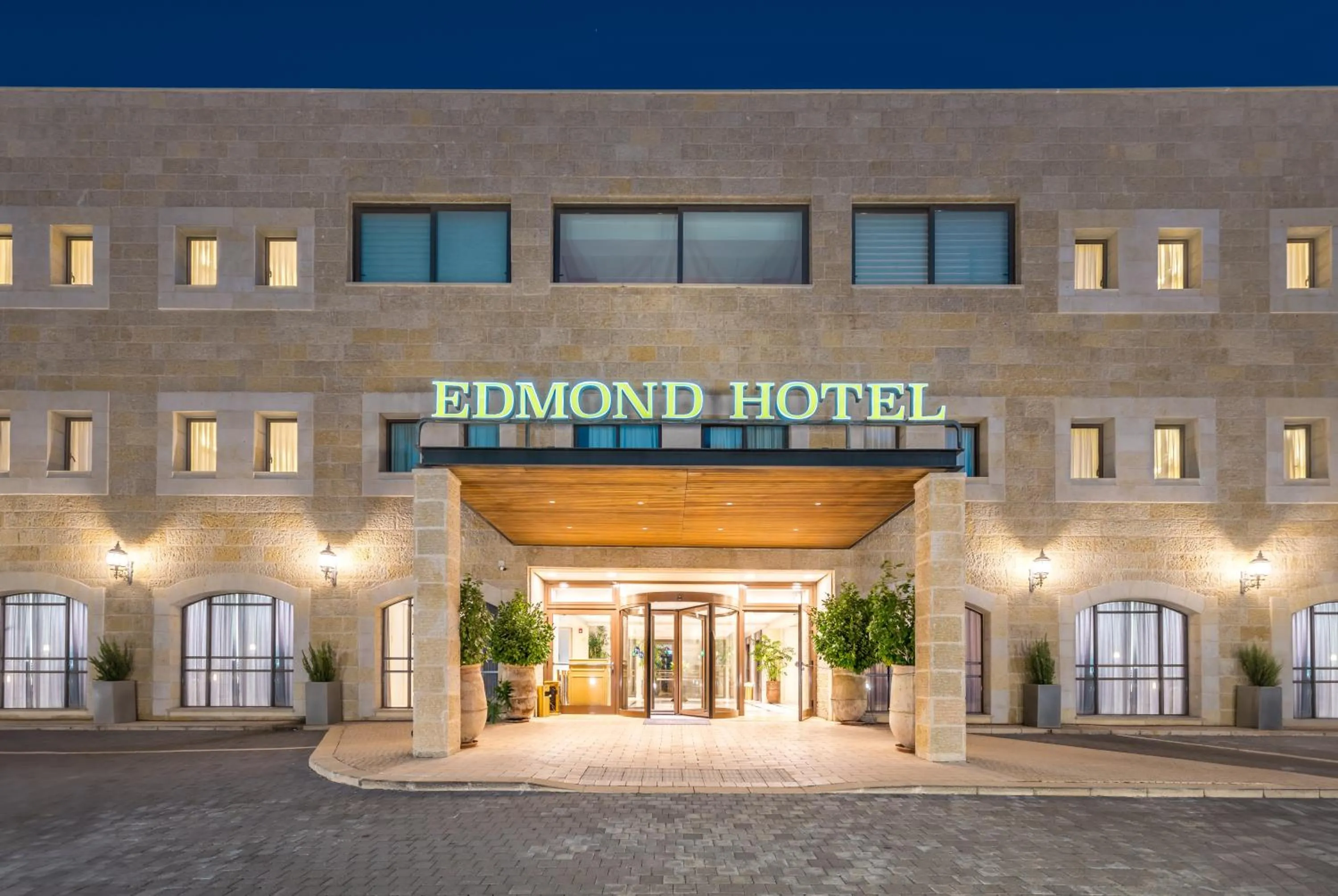 Property building in Edmond Luxury Hotel & Spa