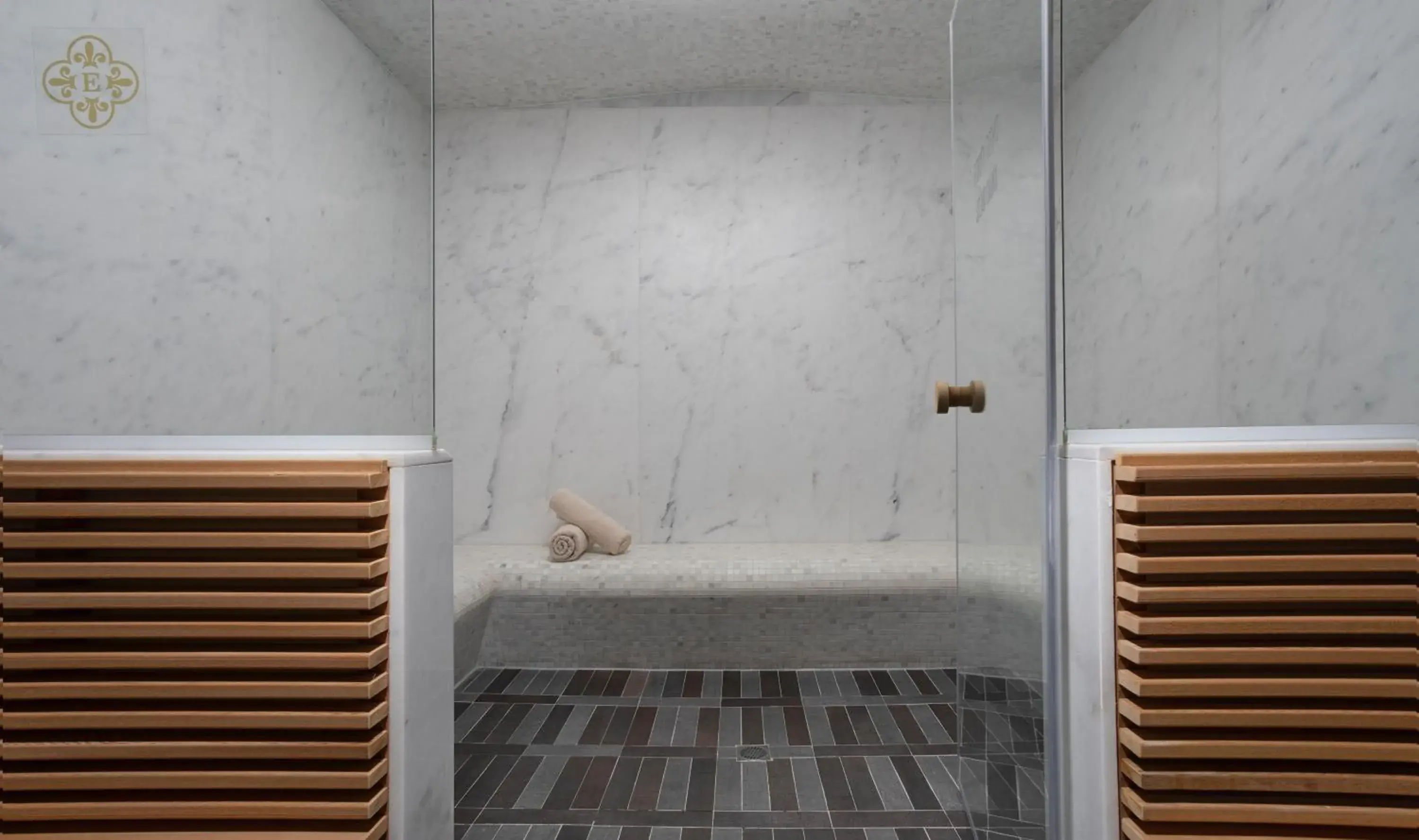 Sauna, Bed in Edmond Luxury Hotel & Spa Sauna, Bed in Edmond Luxury Hotel & Spa