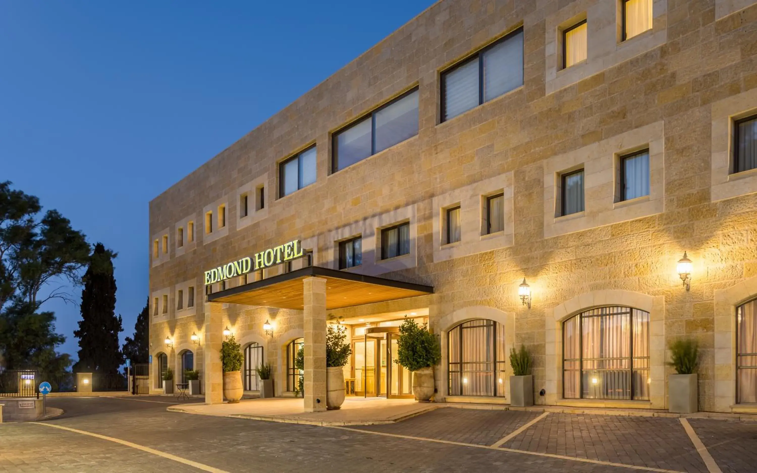 Property building in Edmond Luxury Hotel & Spa Property building in Edmond Luxury Hotel & Spa