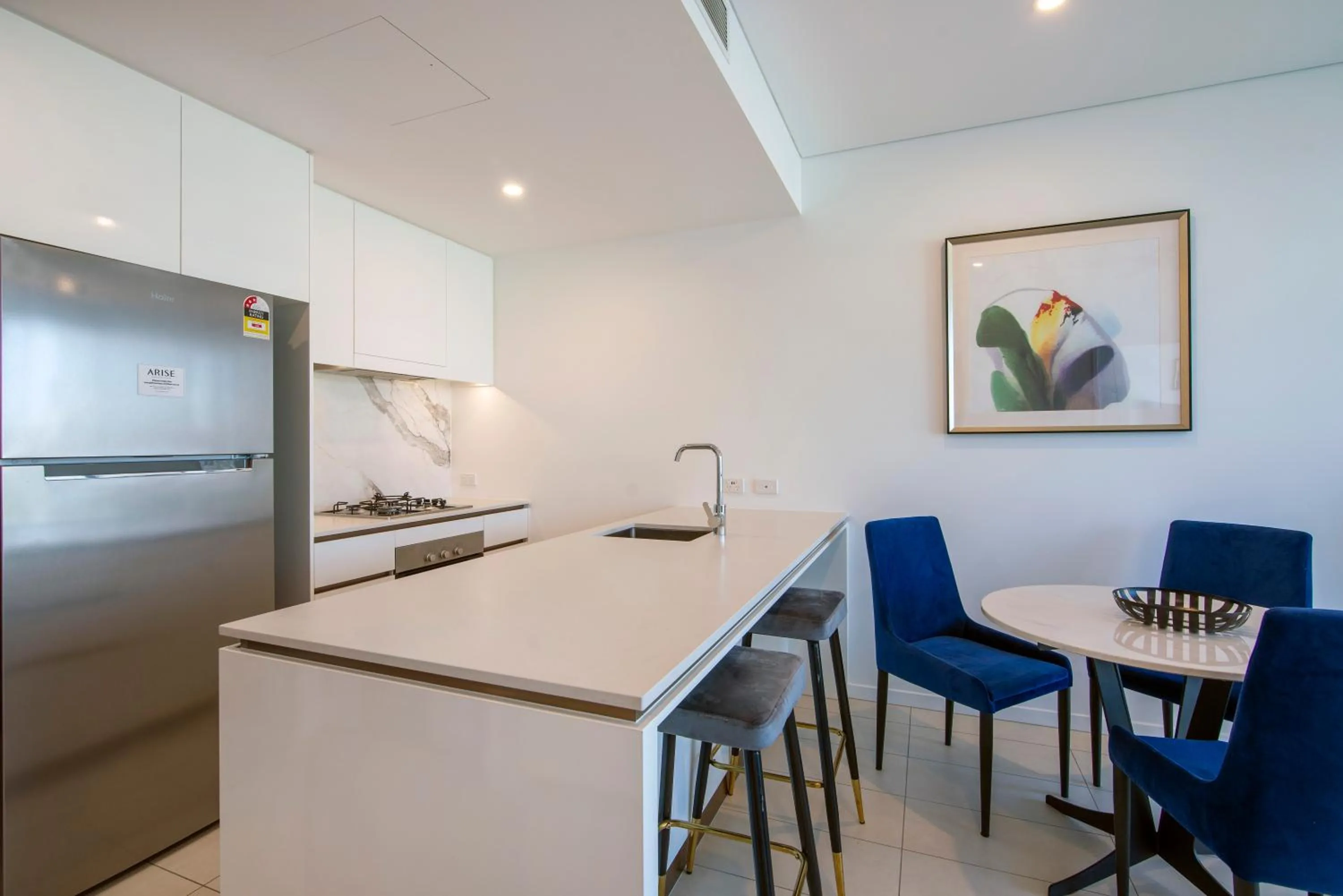 Kitchen or kitchenette in Hope Street Apartments by CLLIX