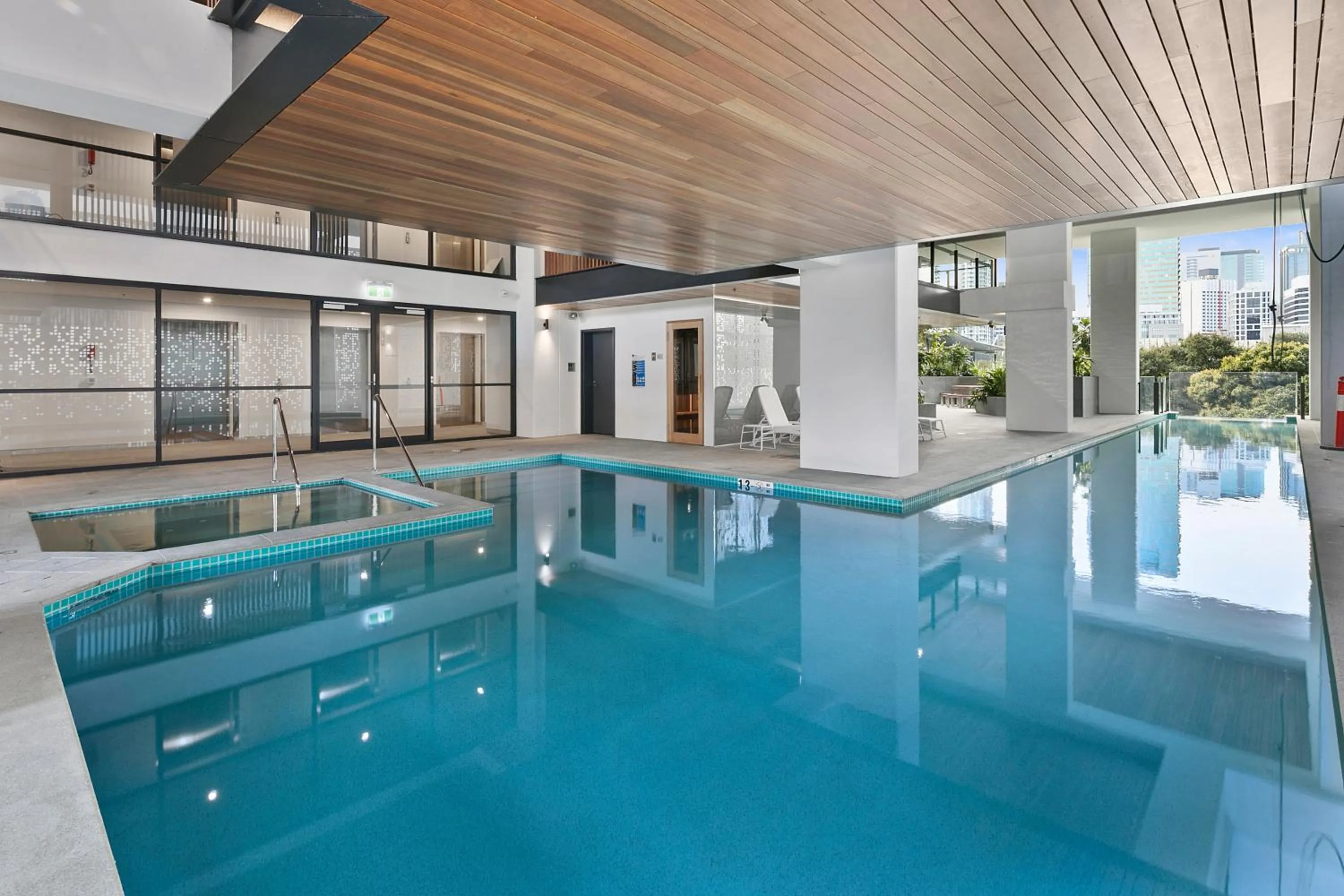 Swimming pool in Hope Street Apartments by CLLIX