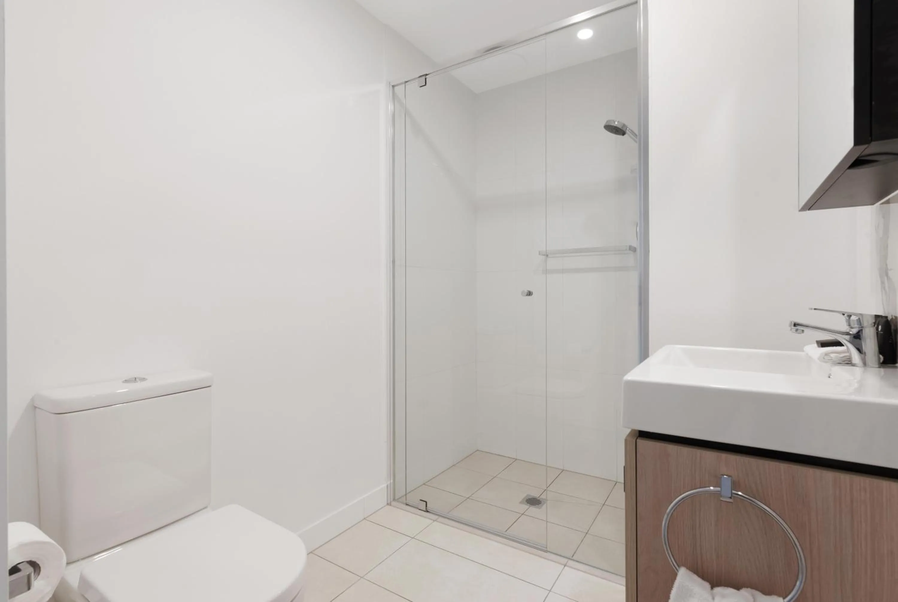 Bathroom in Hope Street Apartments by CLLIX