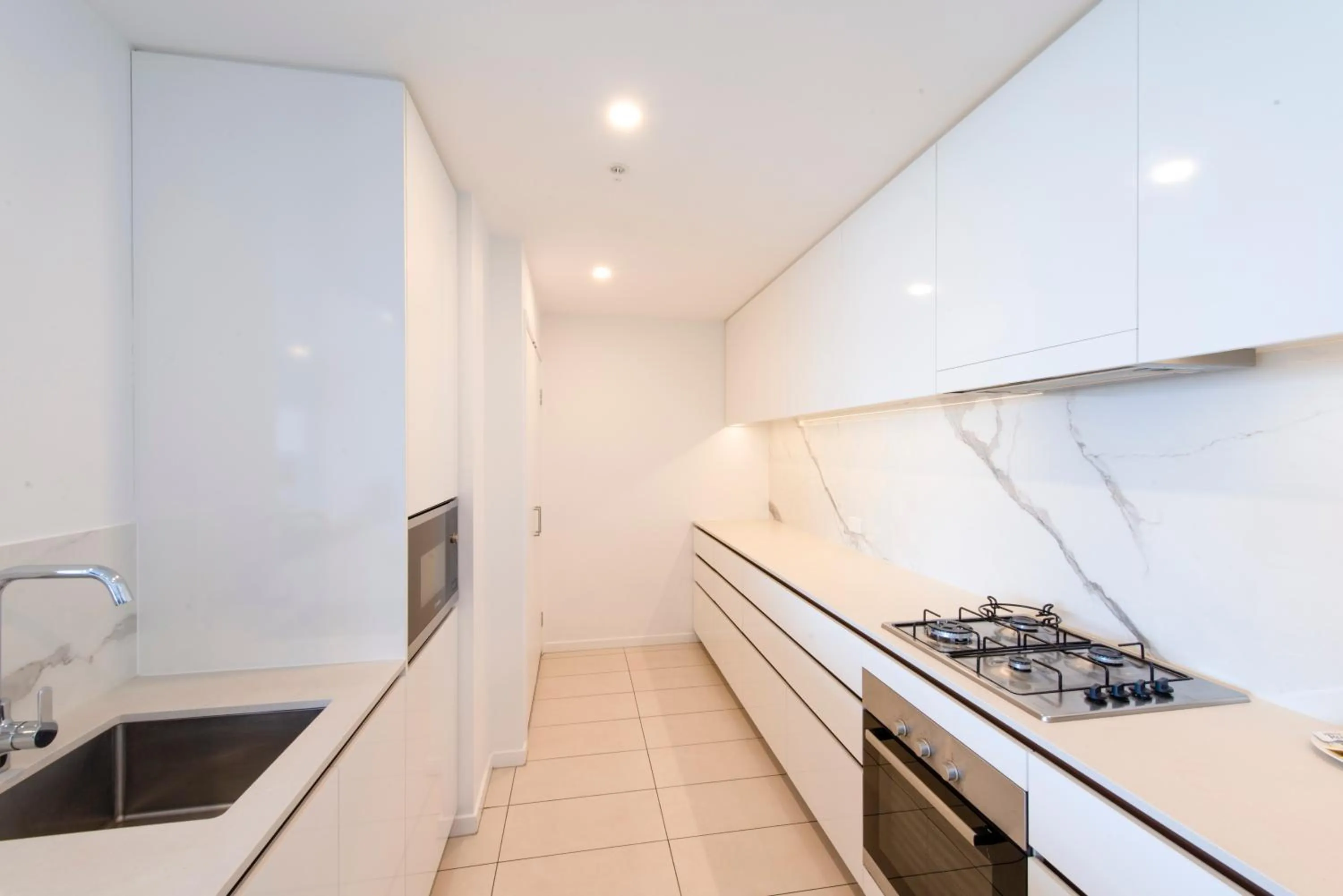 Kitchen or kitchenette in Hope Street Apartments by CLLIX