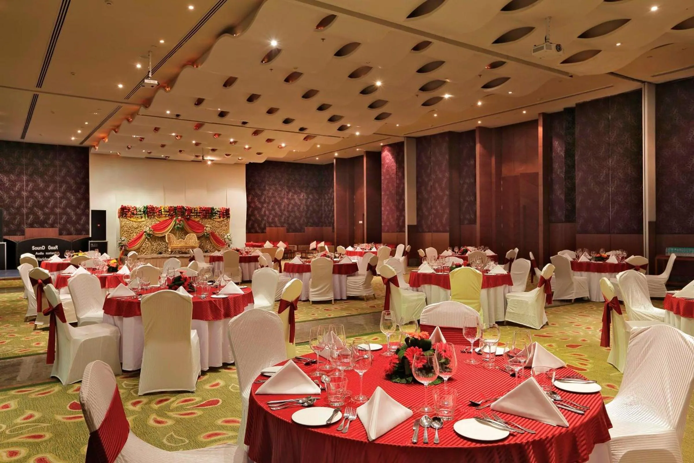 Banquet/Function facilities in Yashail Hotel Haridwar