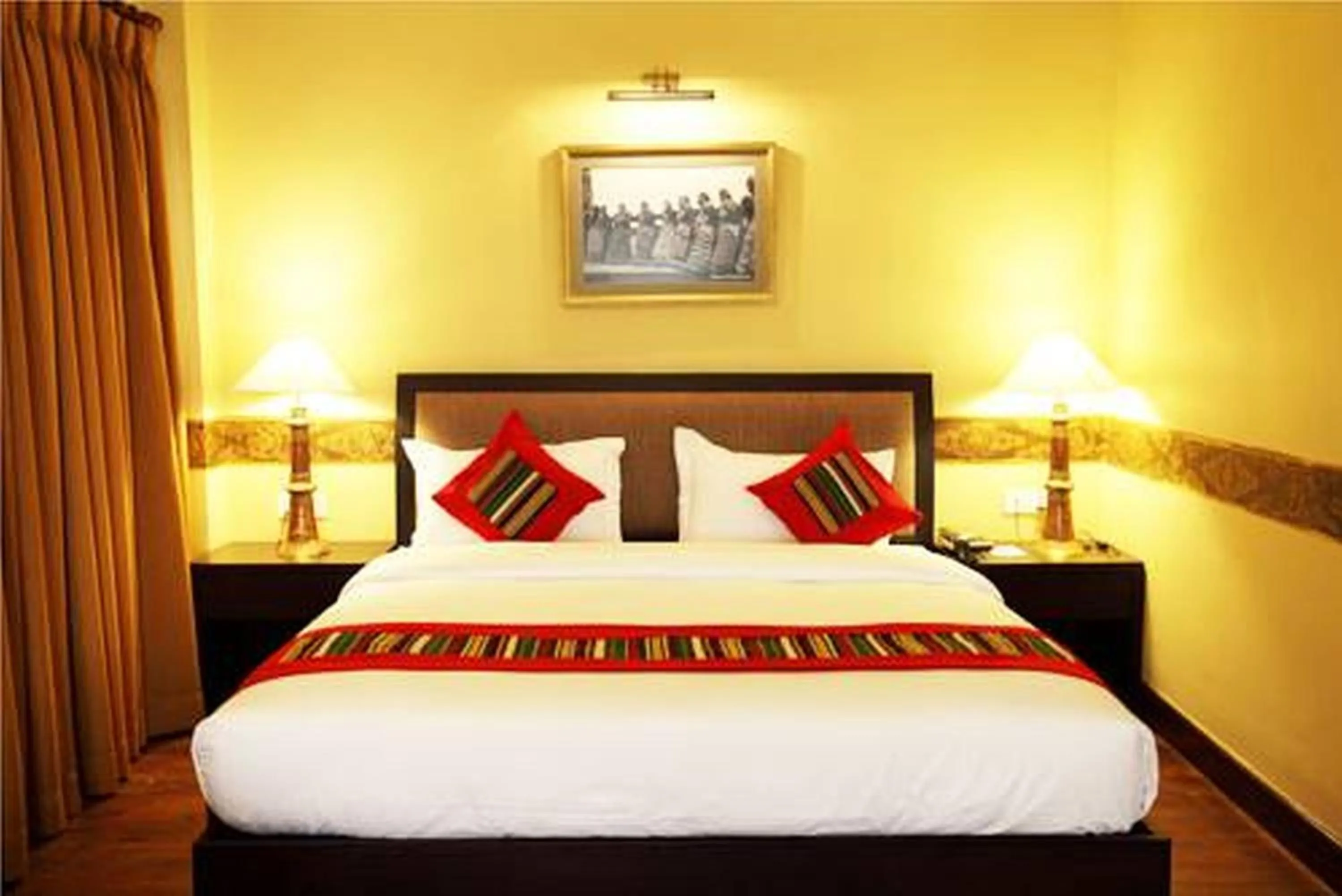 Photo of the whole room, Bed in Hotel Tibet International