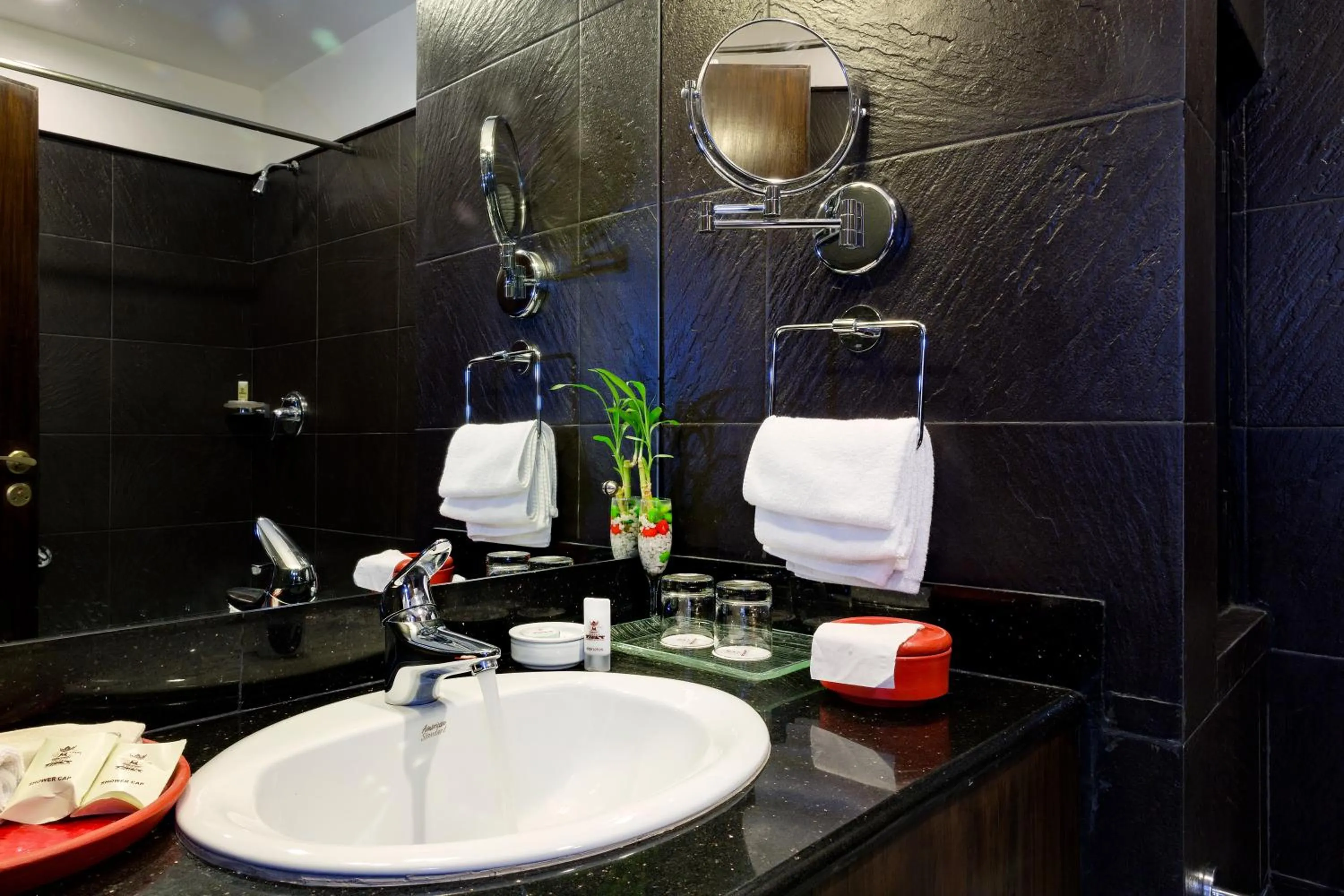 Bathroom in Hotel Tibet International