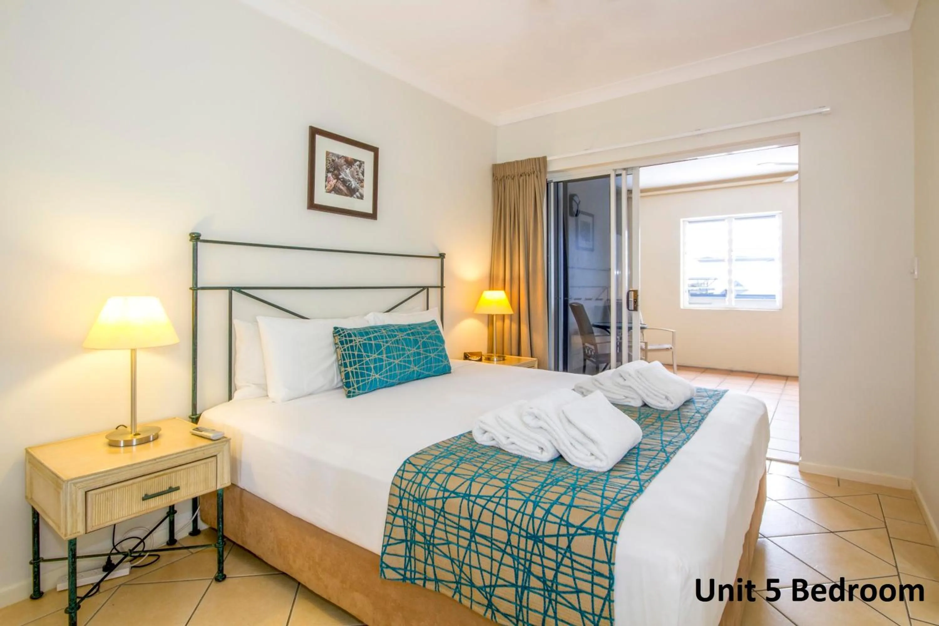 Day, Bed in The Newport on Macrossan - Adults Only