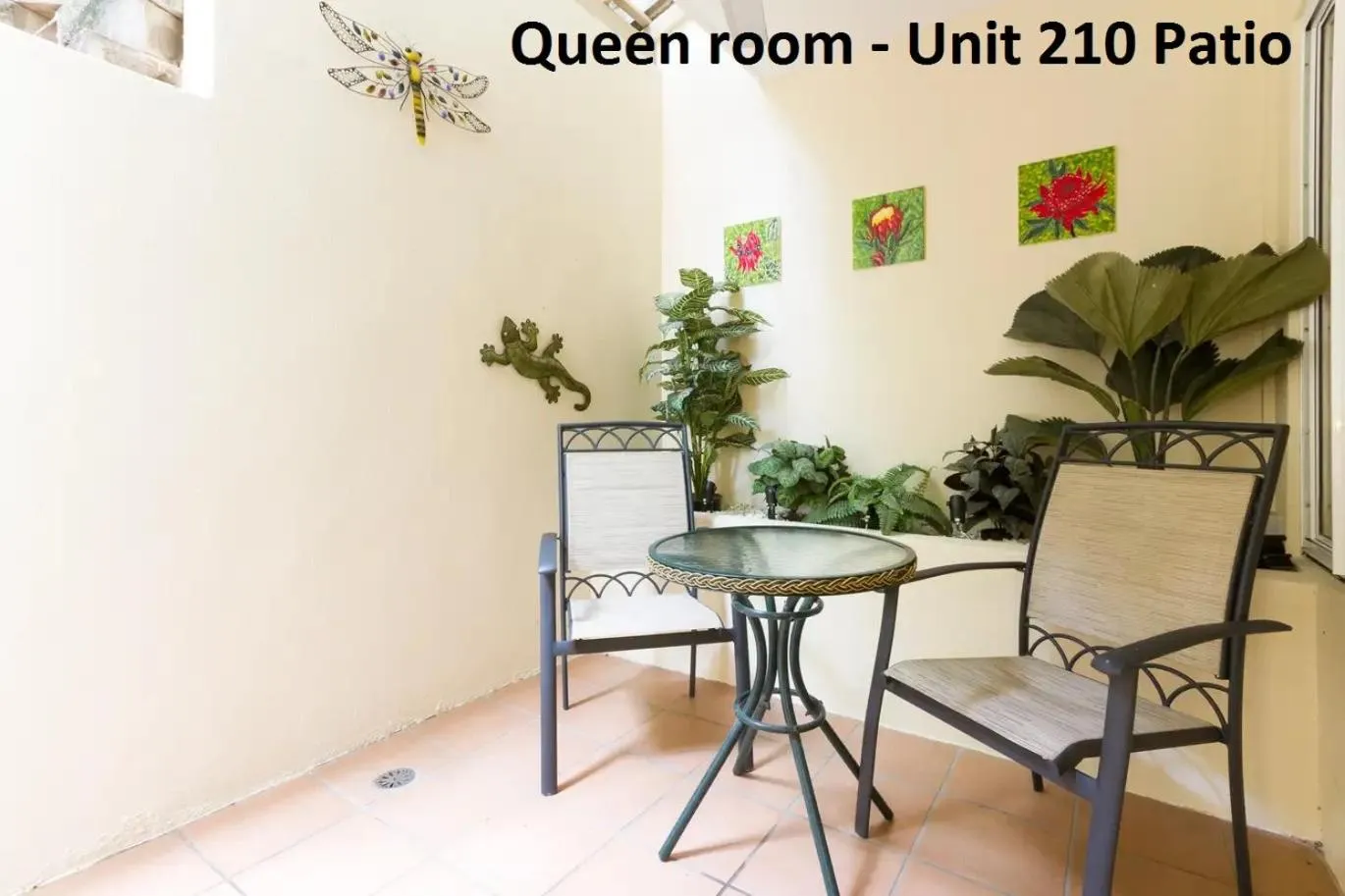 Patio in The Newport on Macrossan - Adults Only