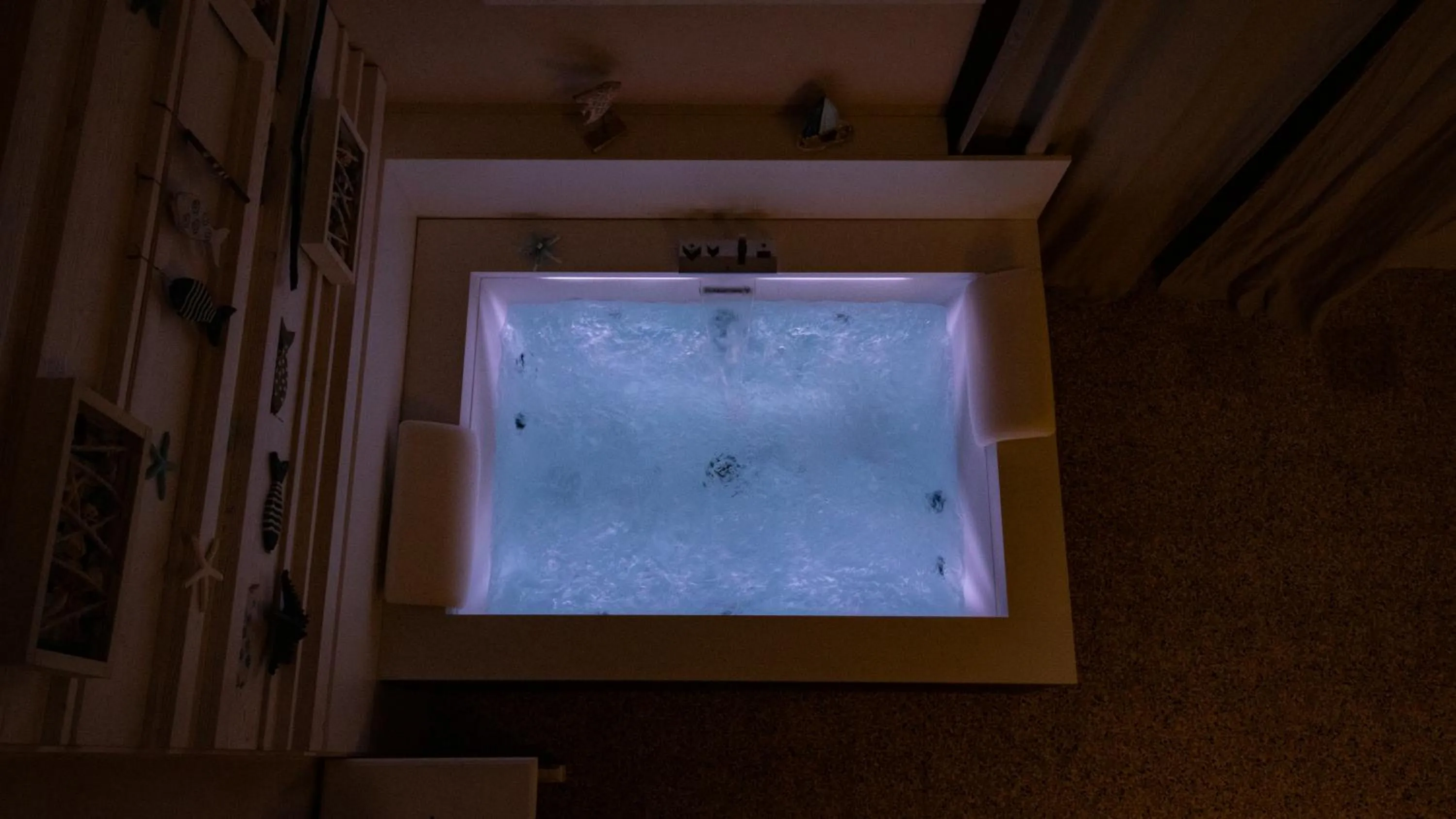 Hot Tub in Il Giardino Della Regina