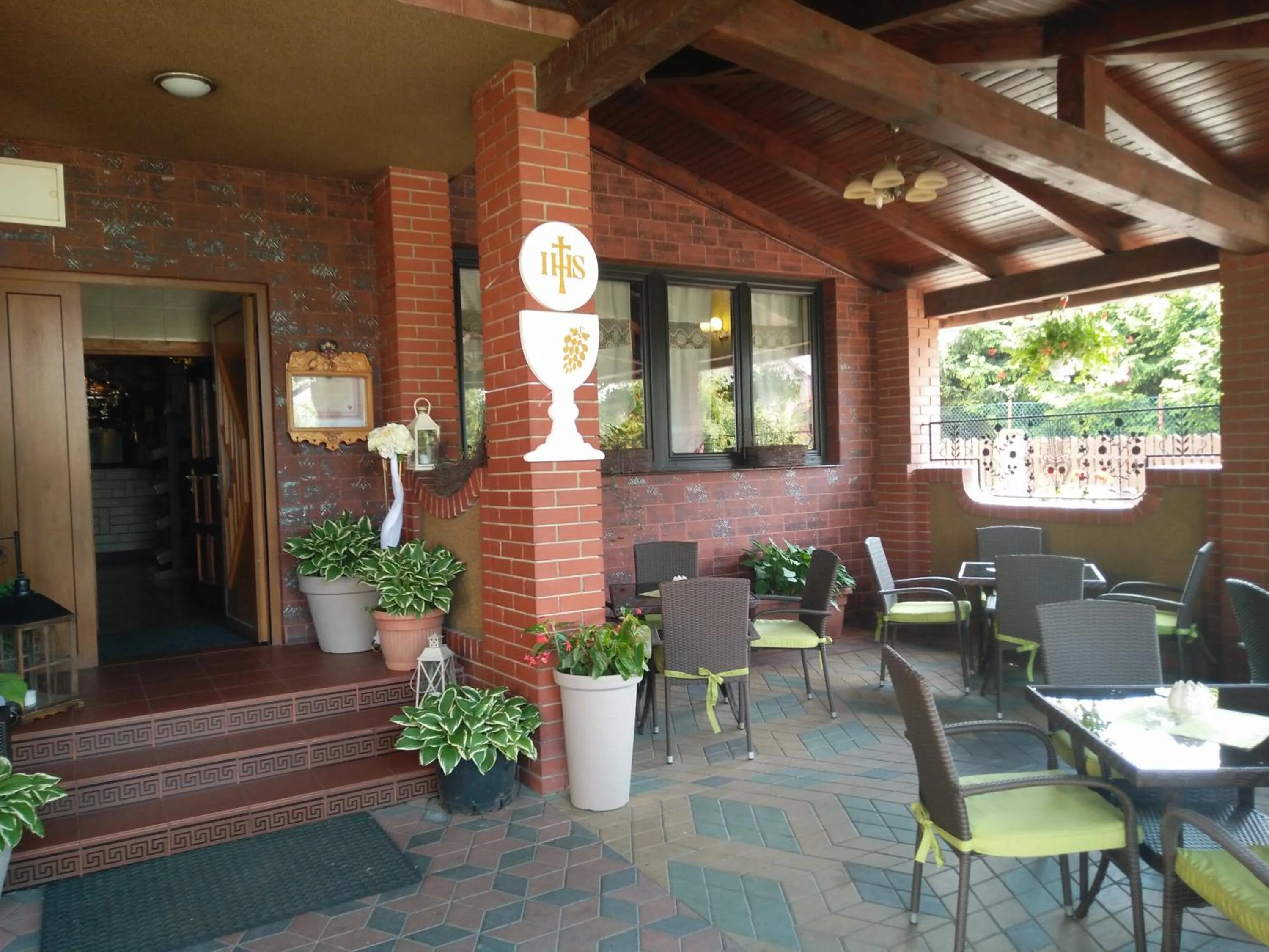 Facade/entrance in Hotel Rypsówka