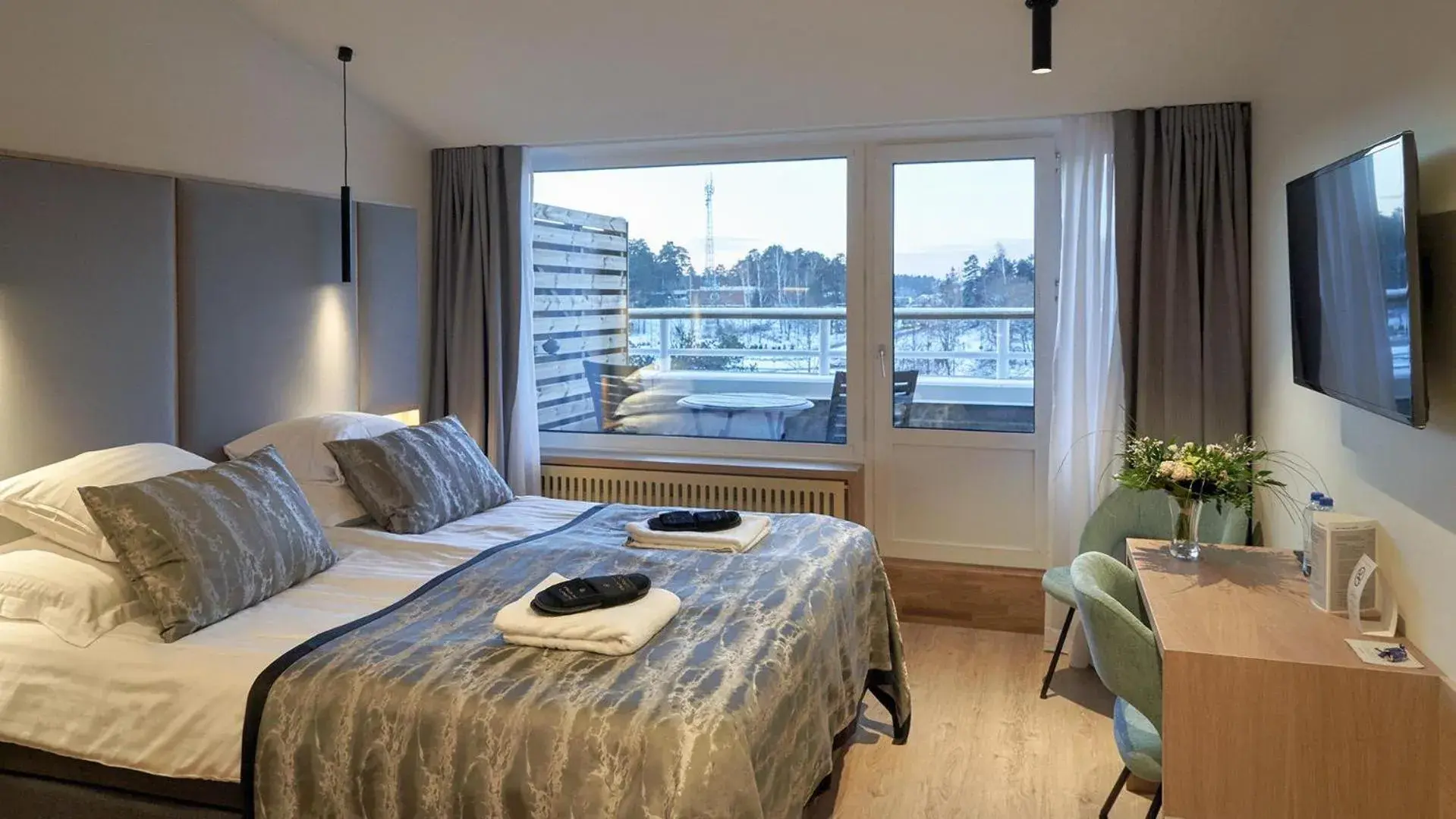 Photo of the whole room, Bed in Naantali Spa Hotel Photo of the whole room, Bed in Naantali Spa Hotel