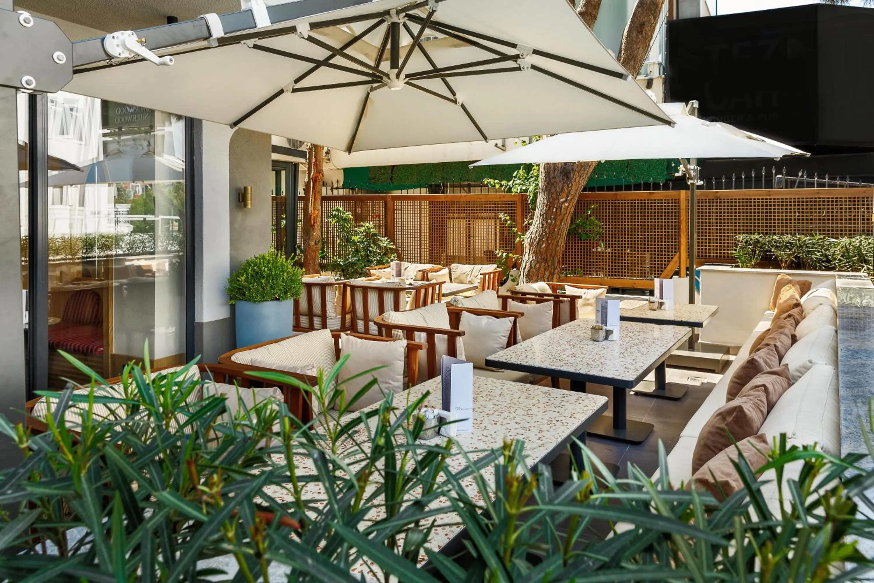 Balcony/Terrace in Sherwood Premio Hotel