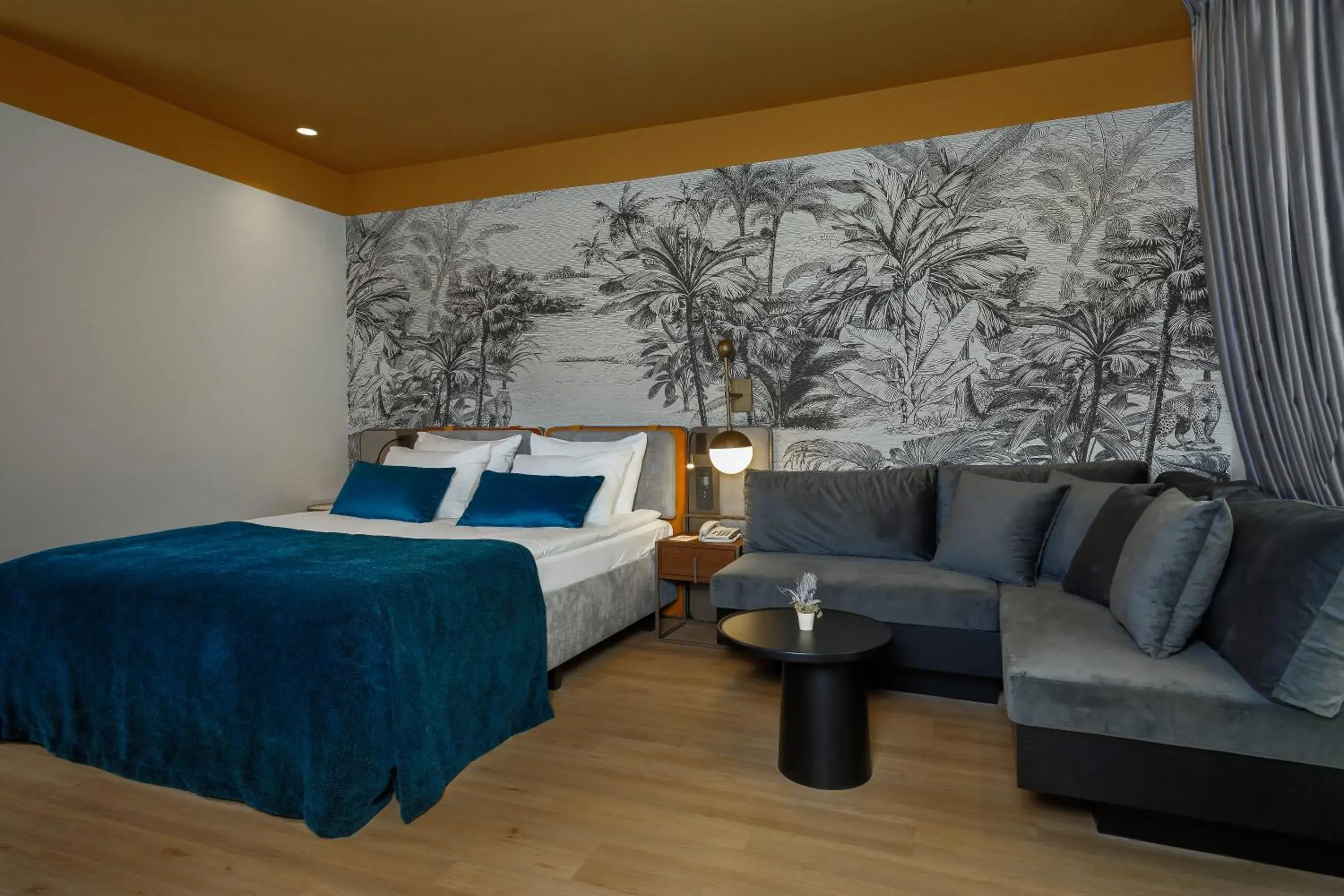 Bedroom, Bed in Sherwood Prize Hotel