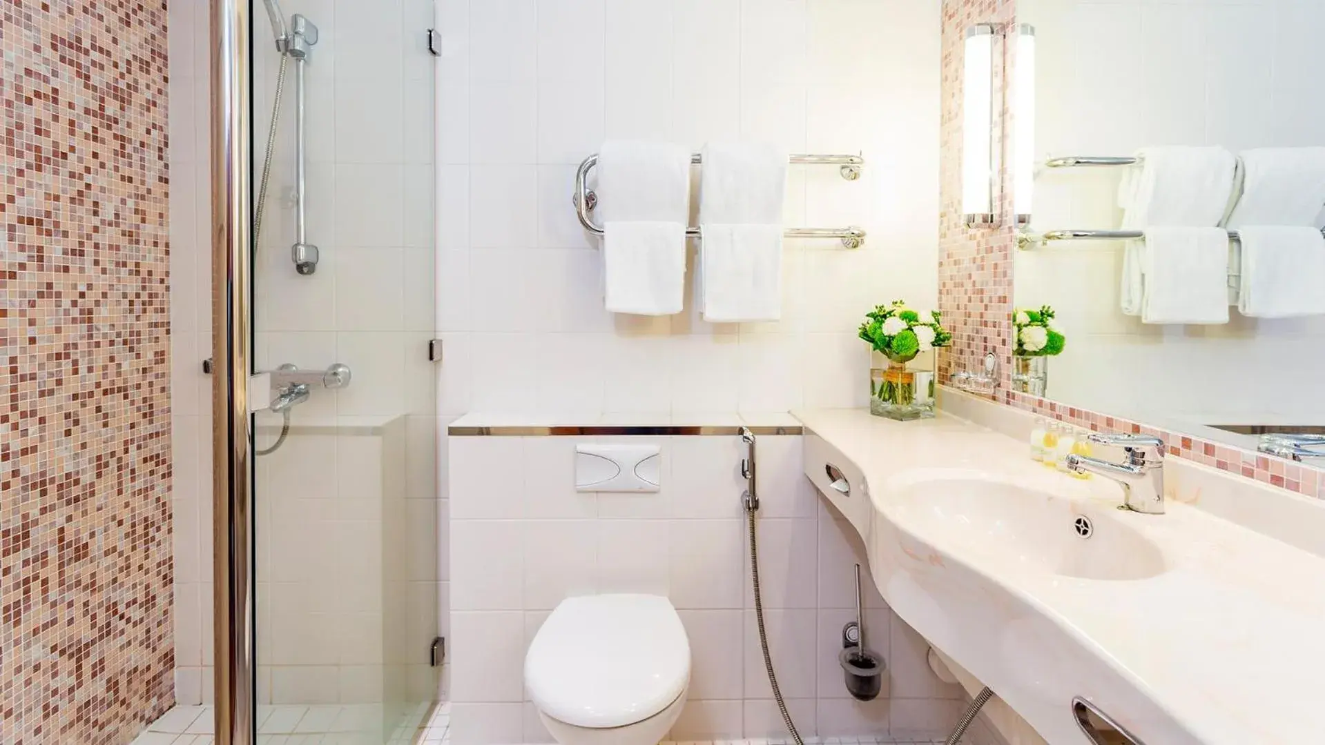 Superior Twin Room with Harbor View in Ruissalo Spa Hotel Superior Twin Room with Harbor View in Ruissalo Spa Hotel