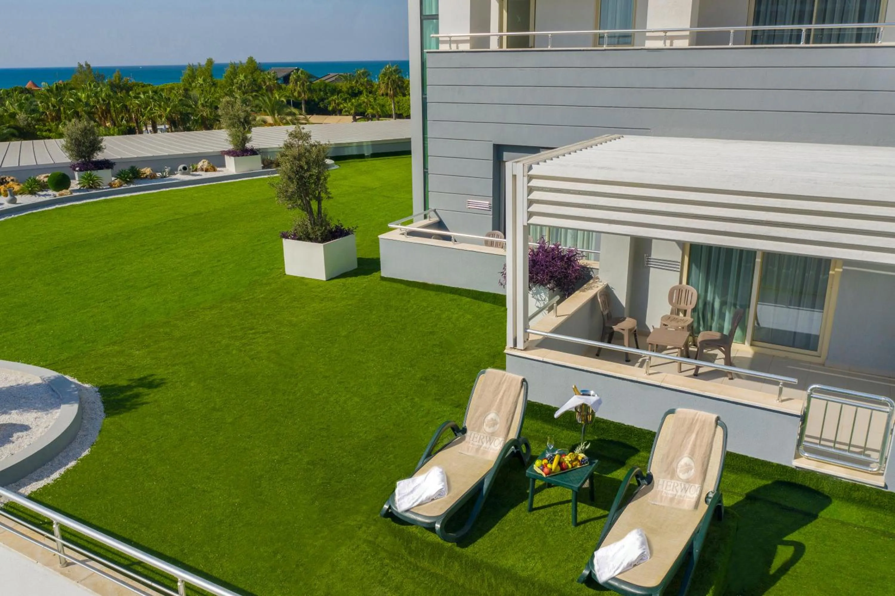 Photo of the whole room in Sherwood Exclusive Lara