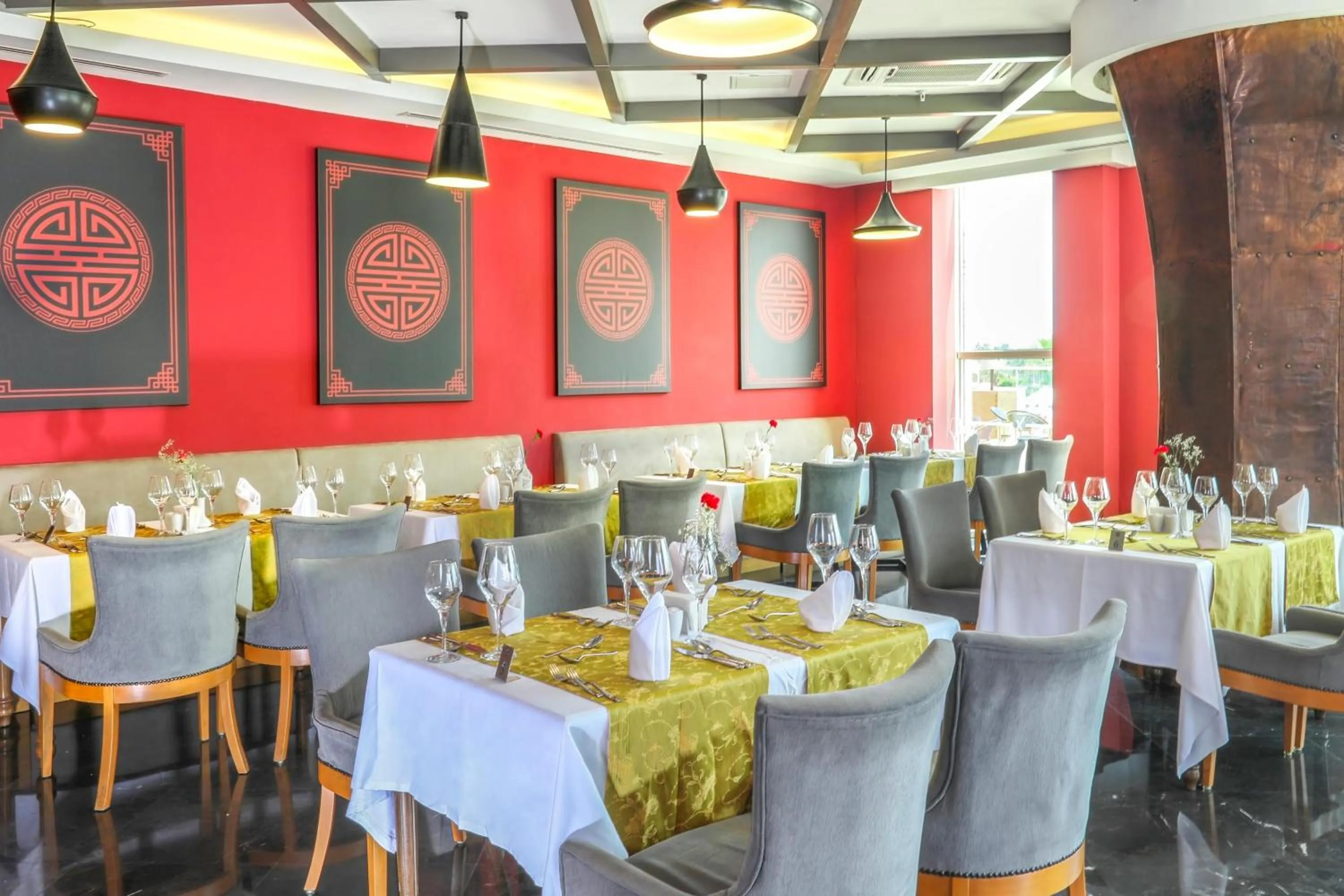 Restaurant/places to eat in Sherwood Exclusive Lara