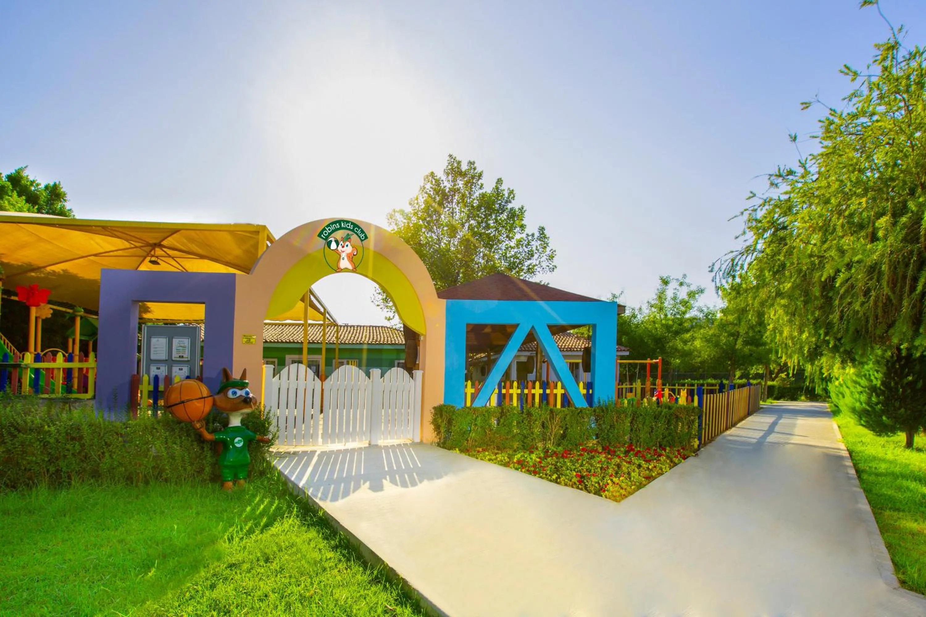 Area and facilities in Sherwood Exclusive Lara