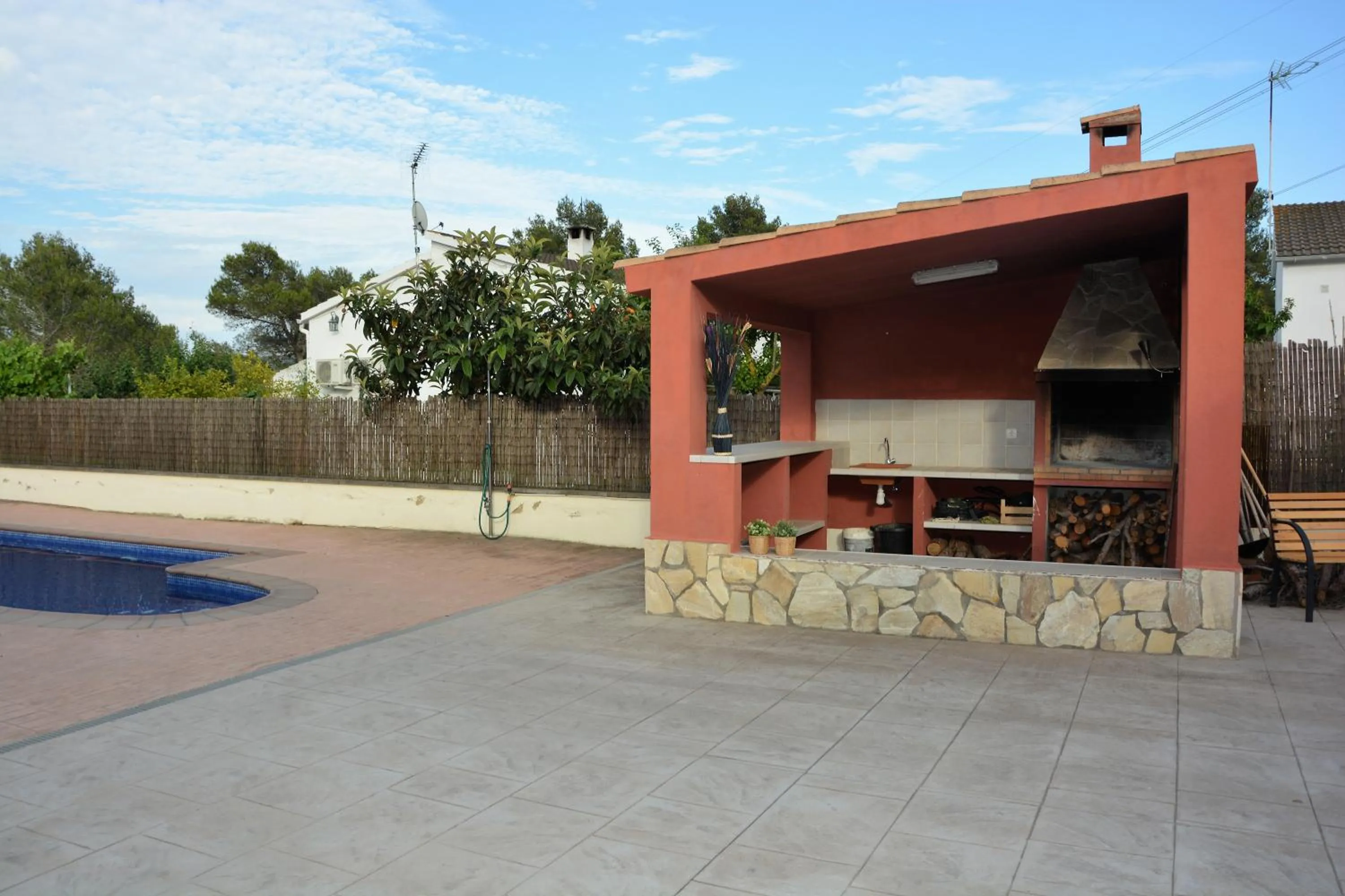 Off site in Villa Sitges La Calma 10 minutes drive Sitges 2 minutes walk Garraf Park AC