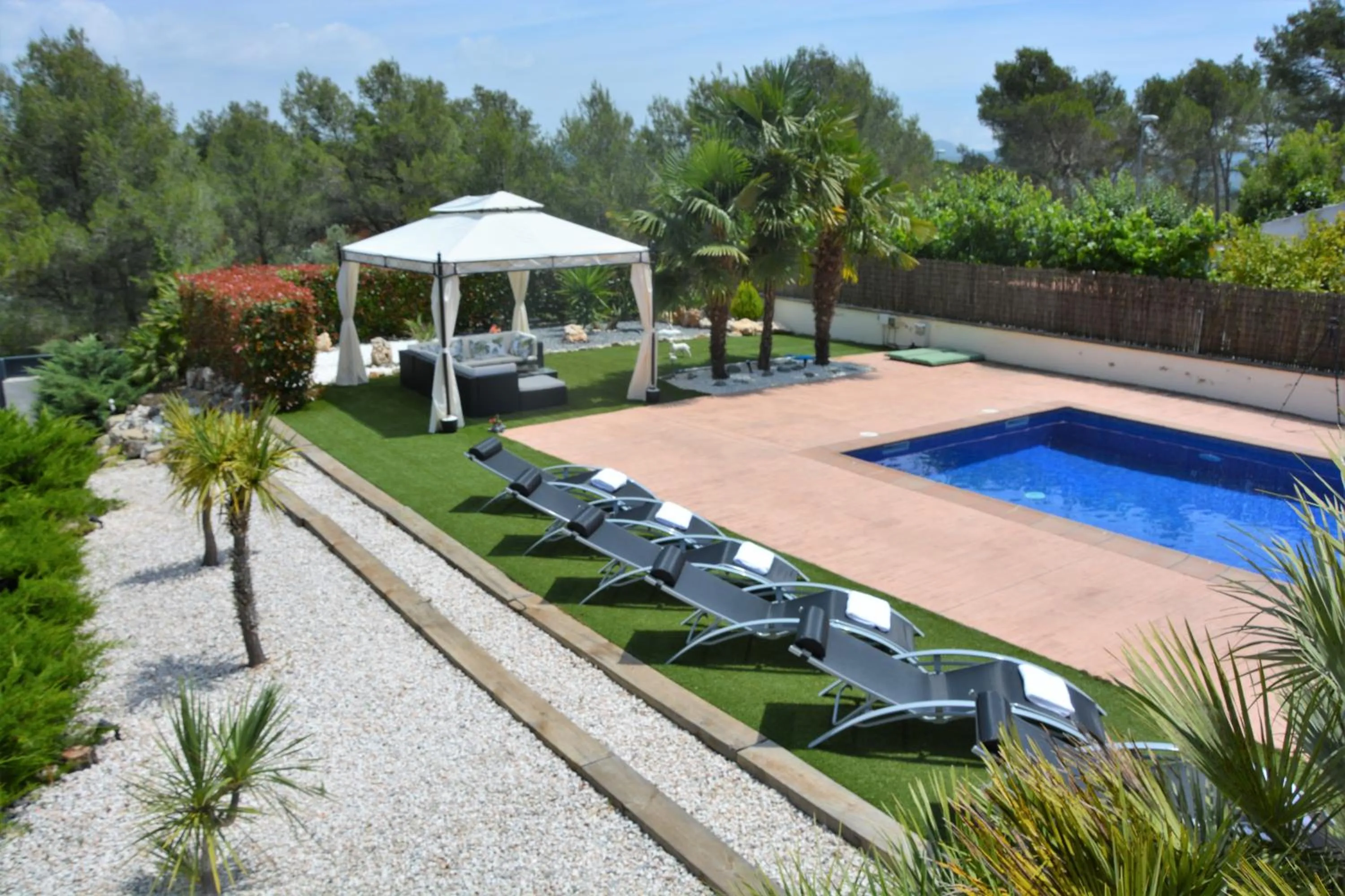 Off site in Villa Sitges La Calma 10 minutes drive Sitges 2 minutes walk Garraf Park AC