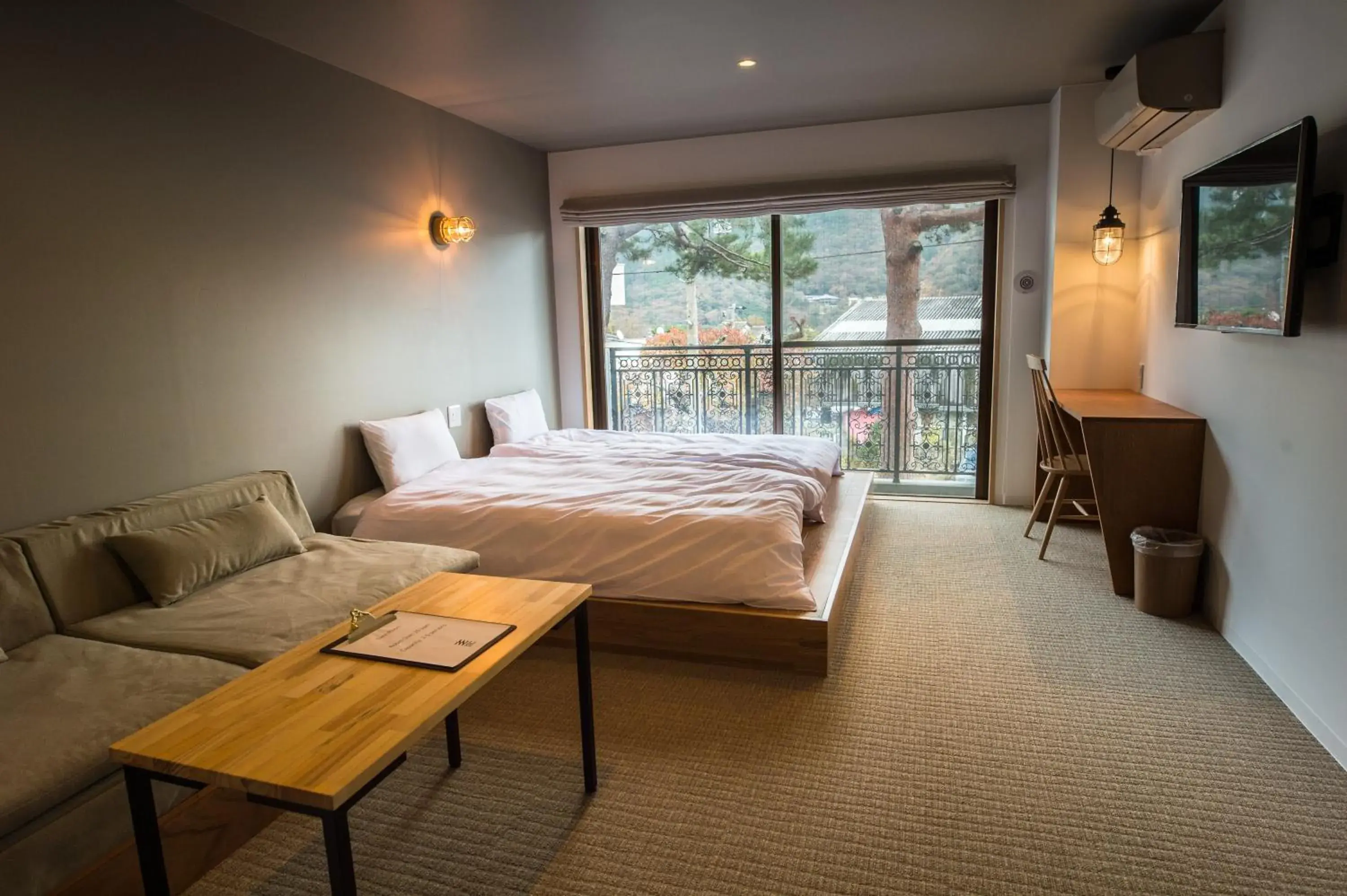 Photo of the whole room, Bed in Emblem Flow Hakone Photo of the whole room, Bed in Emblem Flow Hakone