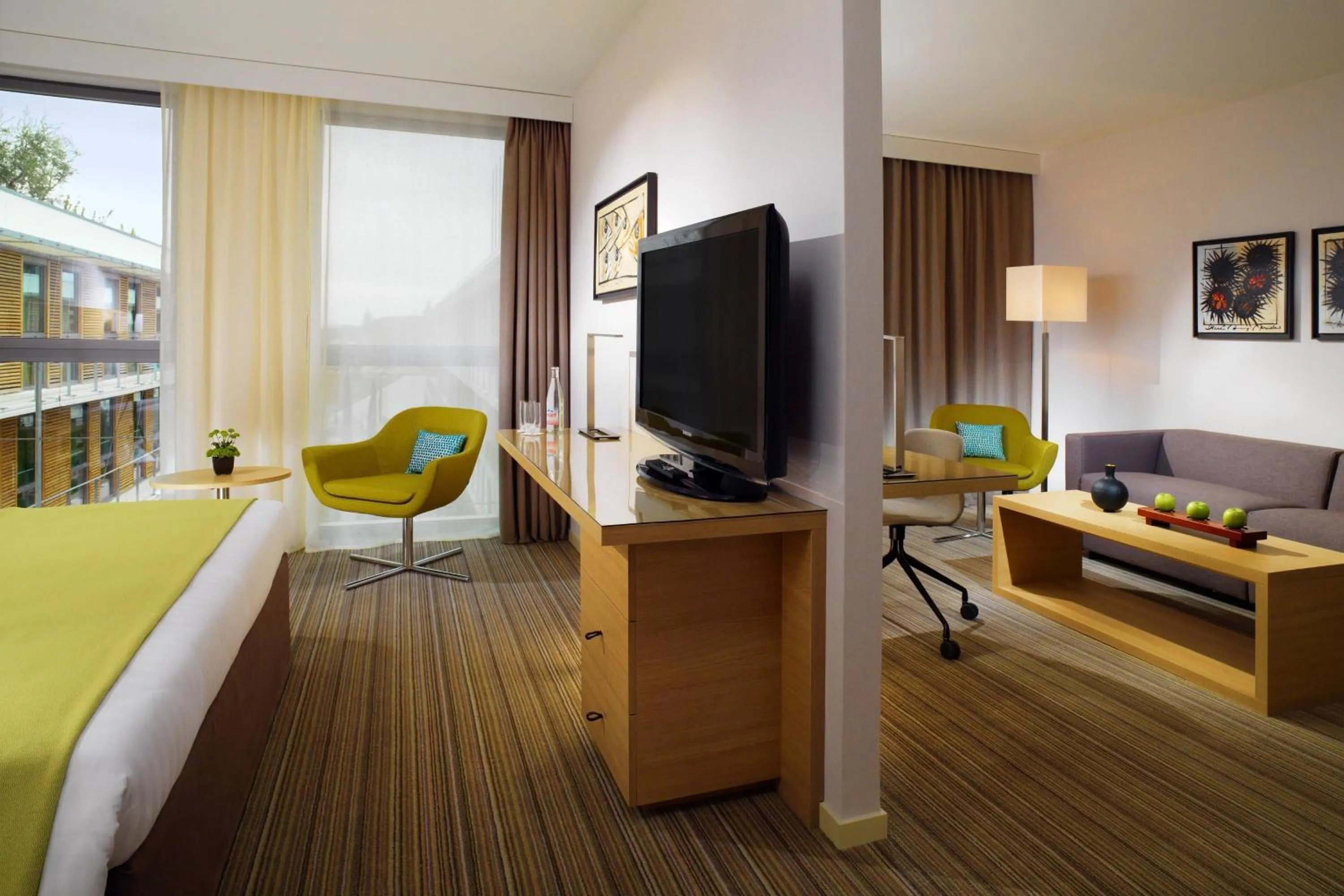 Living room, Bed in Courtyard by Marriott Montpellier