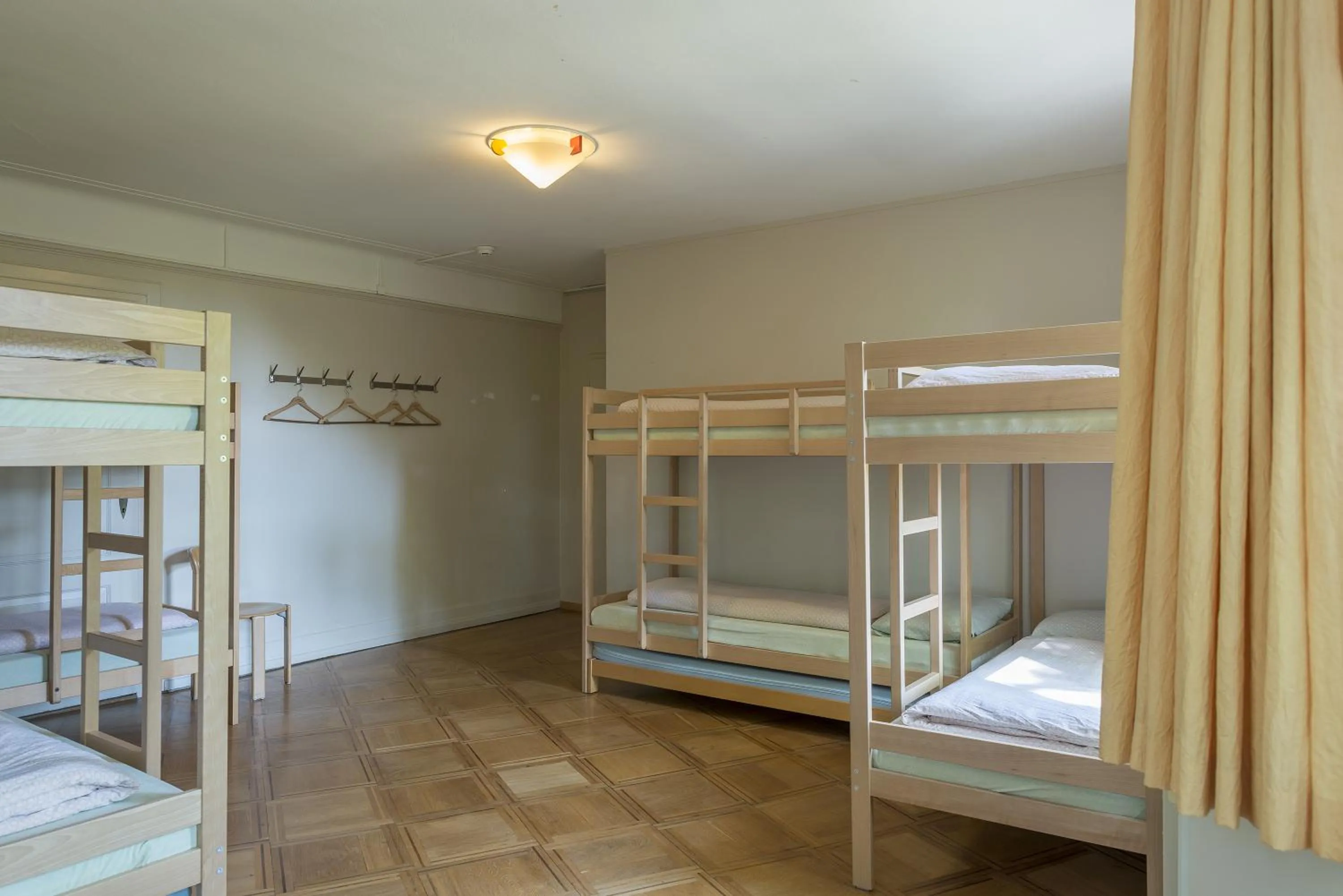 Photo of the whole room, Bed in Schaffhausen Youth Hostel