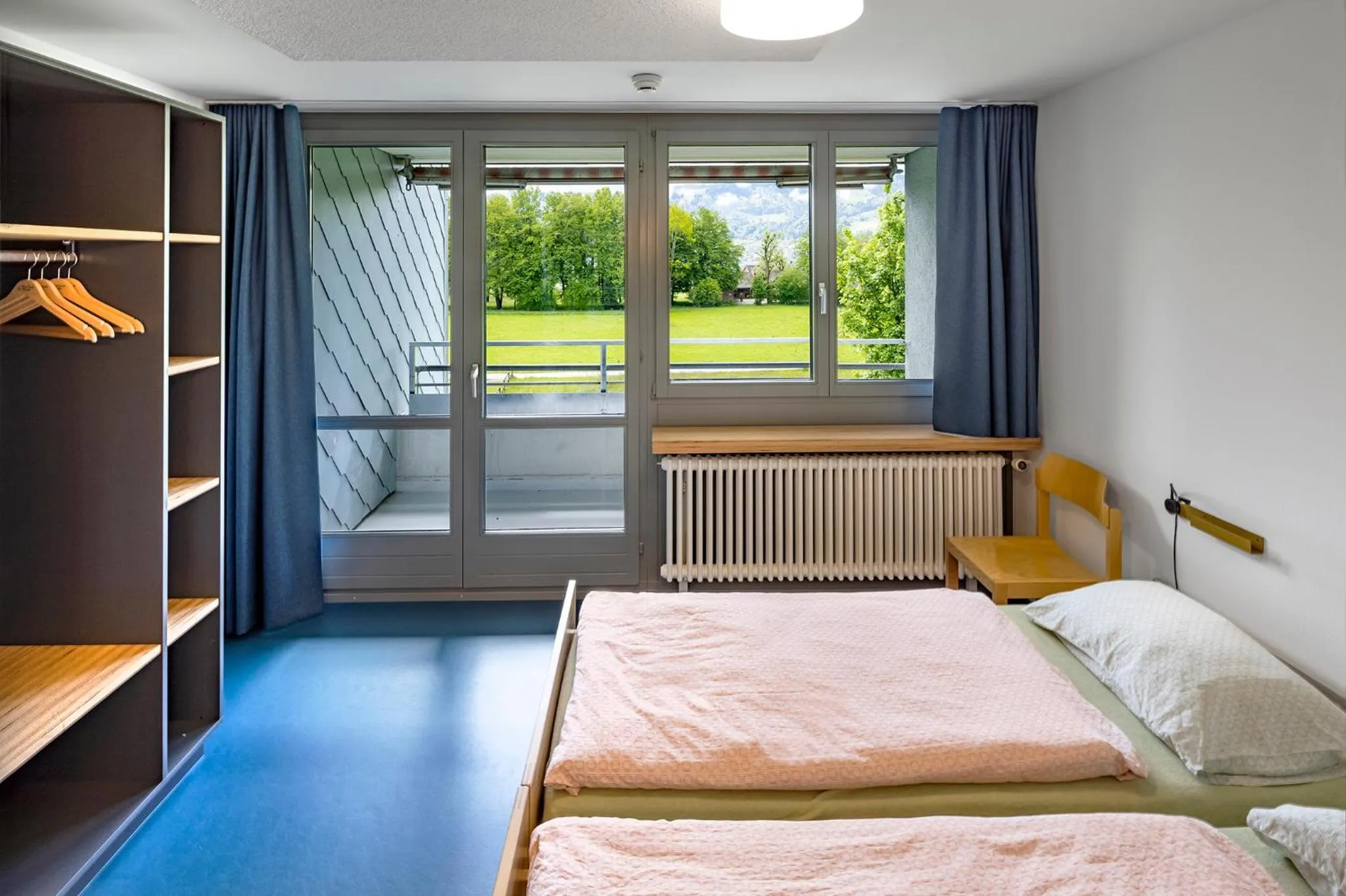 Photo of the whole room, Bed in Rapperswil-Jona Youth Hostel
