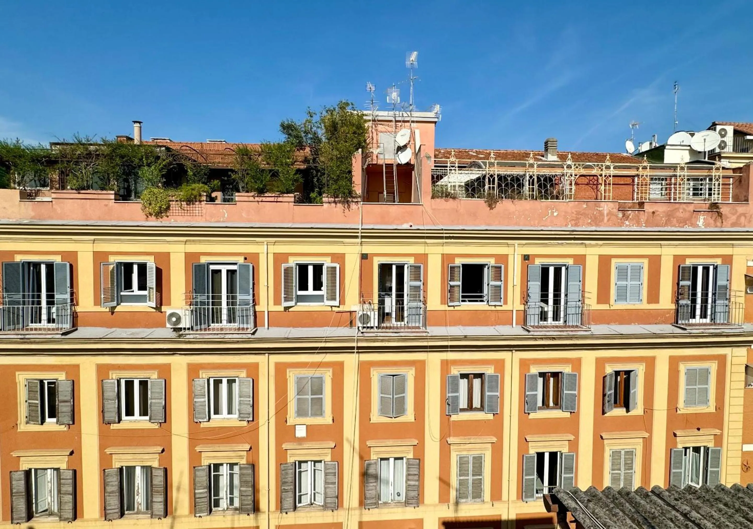 City view in Bon Ton Design Rooms by DOT Suites