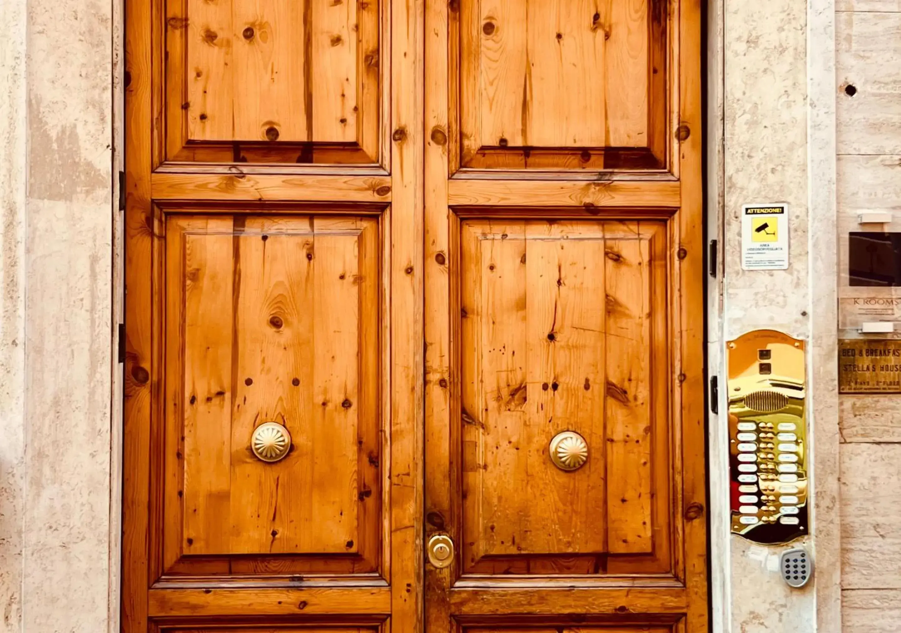 Facade/entrance in Bon Ton Design Rooms by DOT Suites Facade/entrance in Bon Ton Design Rooms by DOT Suites