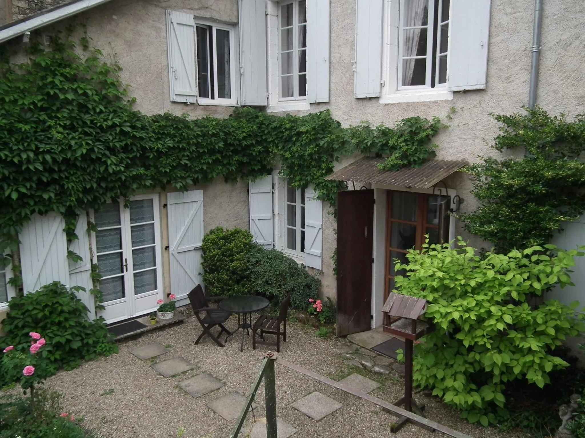 Area and facilities in Maison de Fortitude Chambres d'hotes