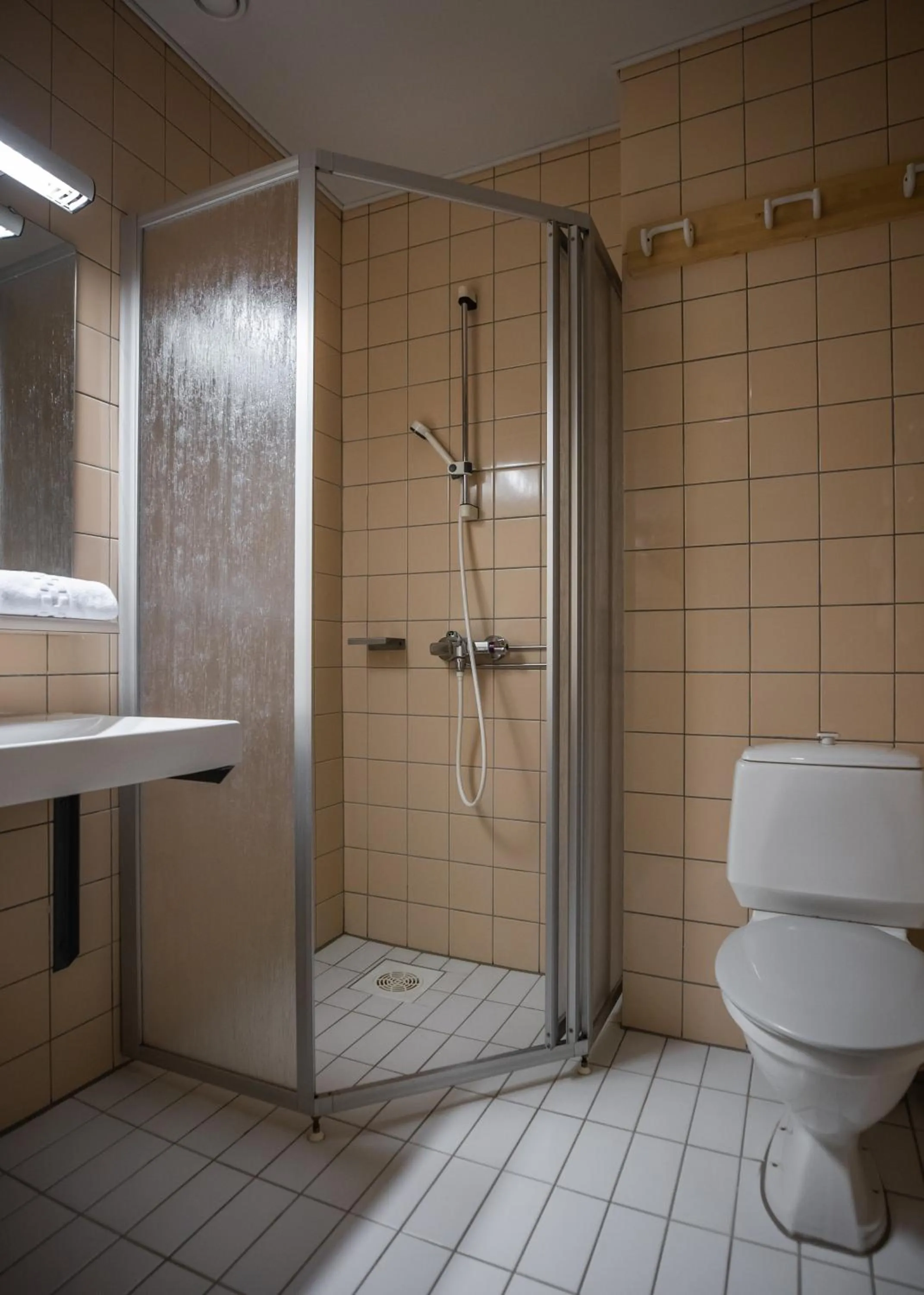 Shower in Santa's Hotel Tunturi