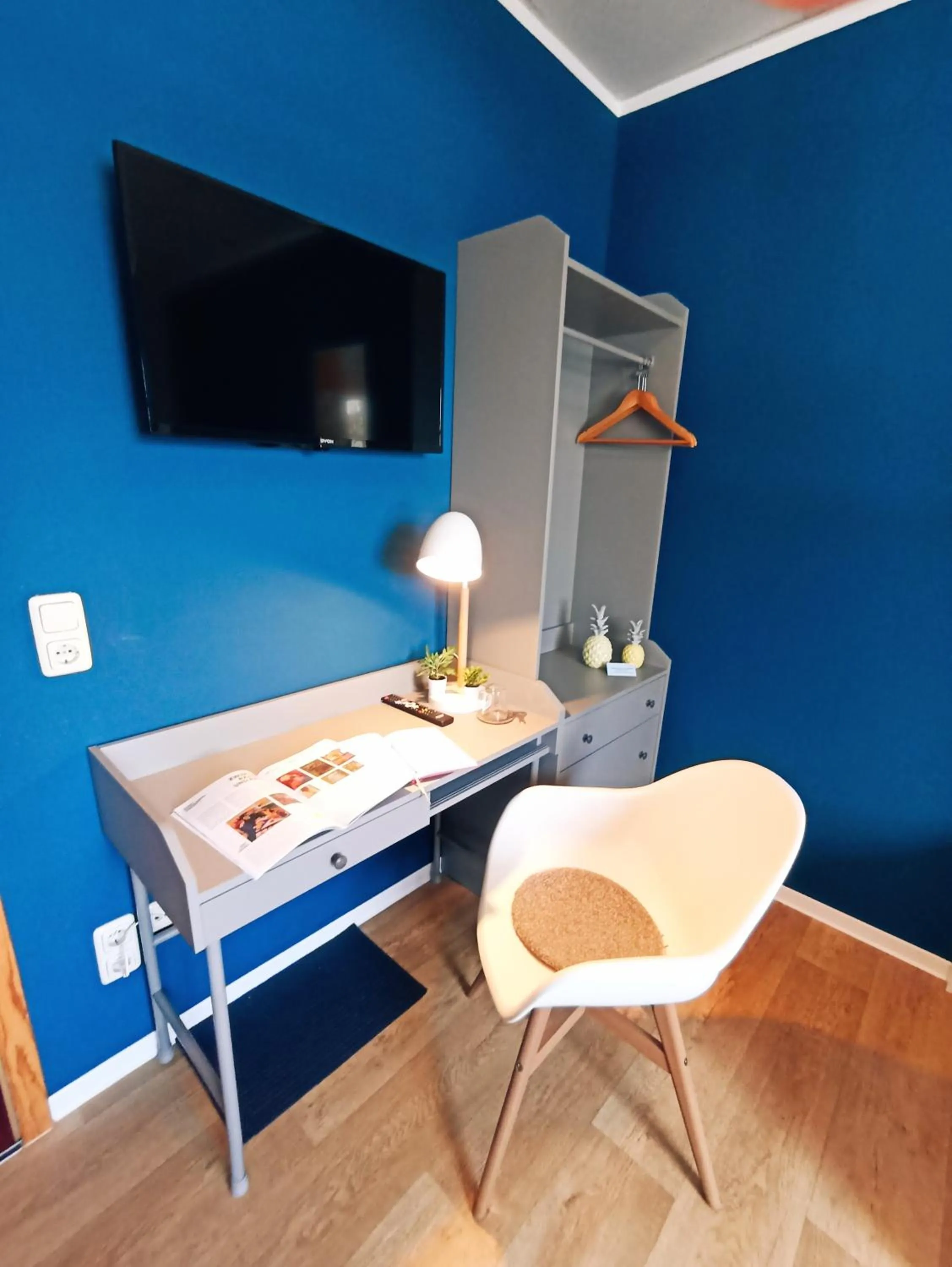 Photo of the whole room in City Hotel