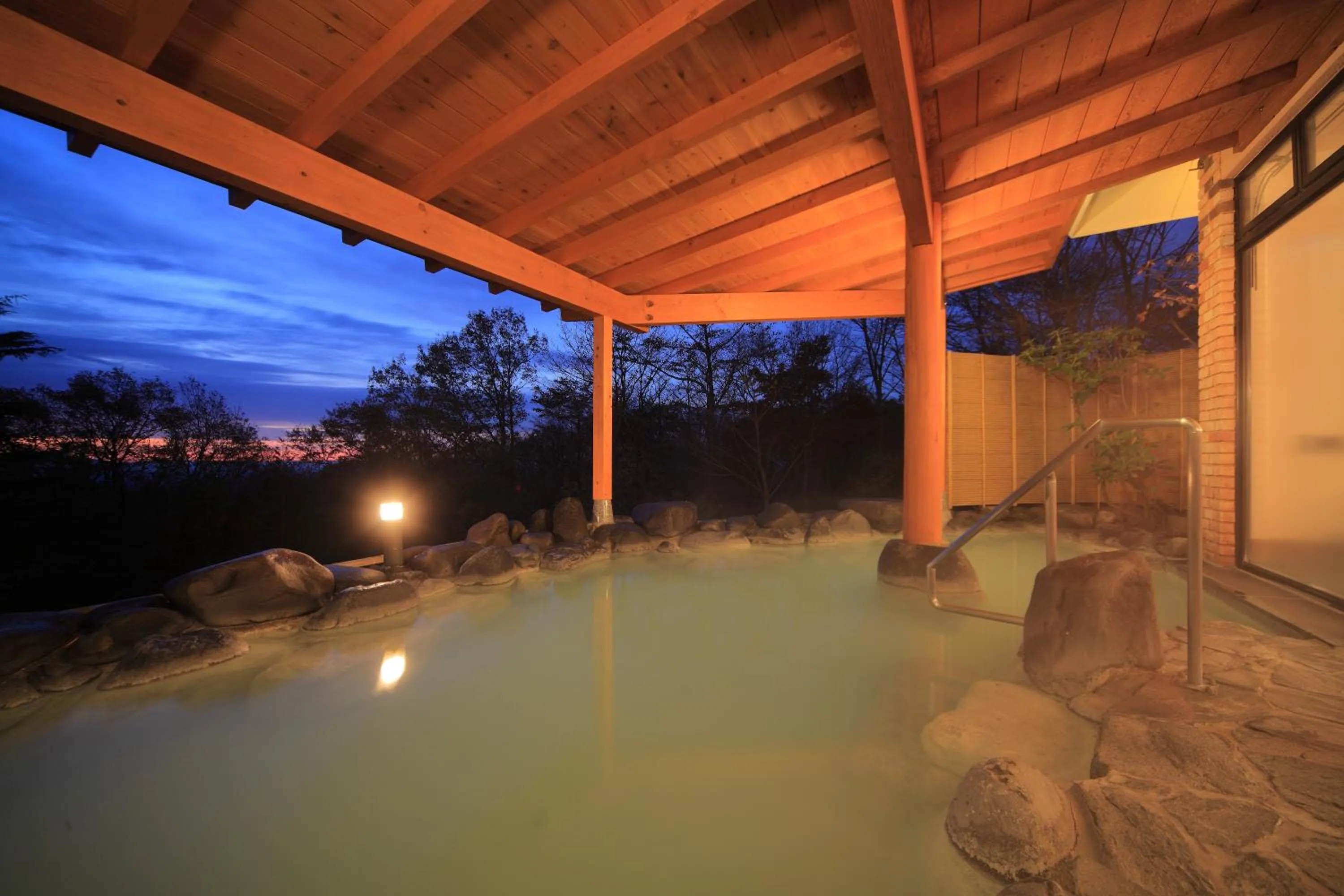 Open Air Bath in FOURTREAT plus NASUKOGEN