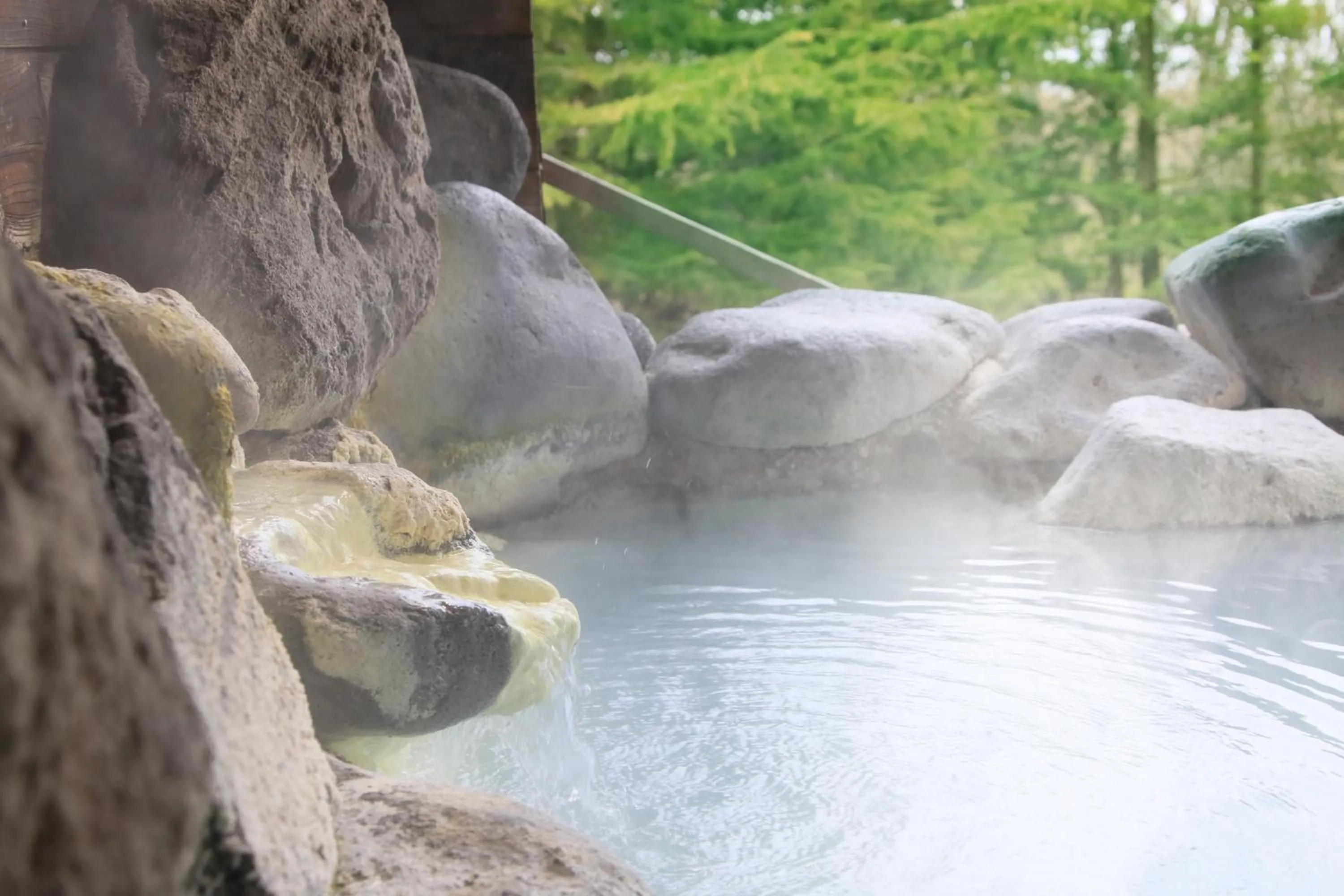 Open Air Bath in FOURTREAT plus NASUKOGEN