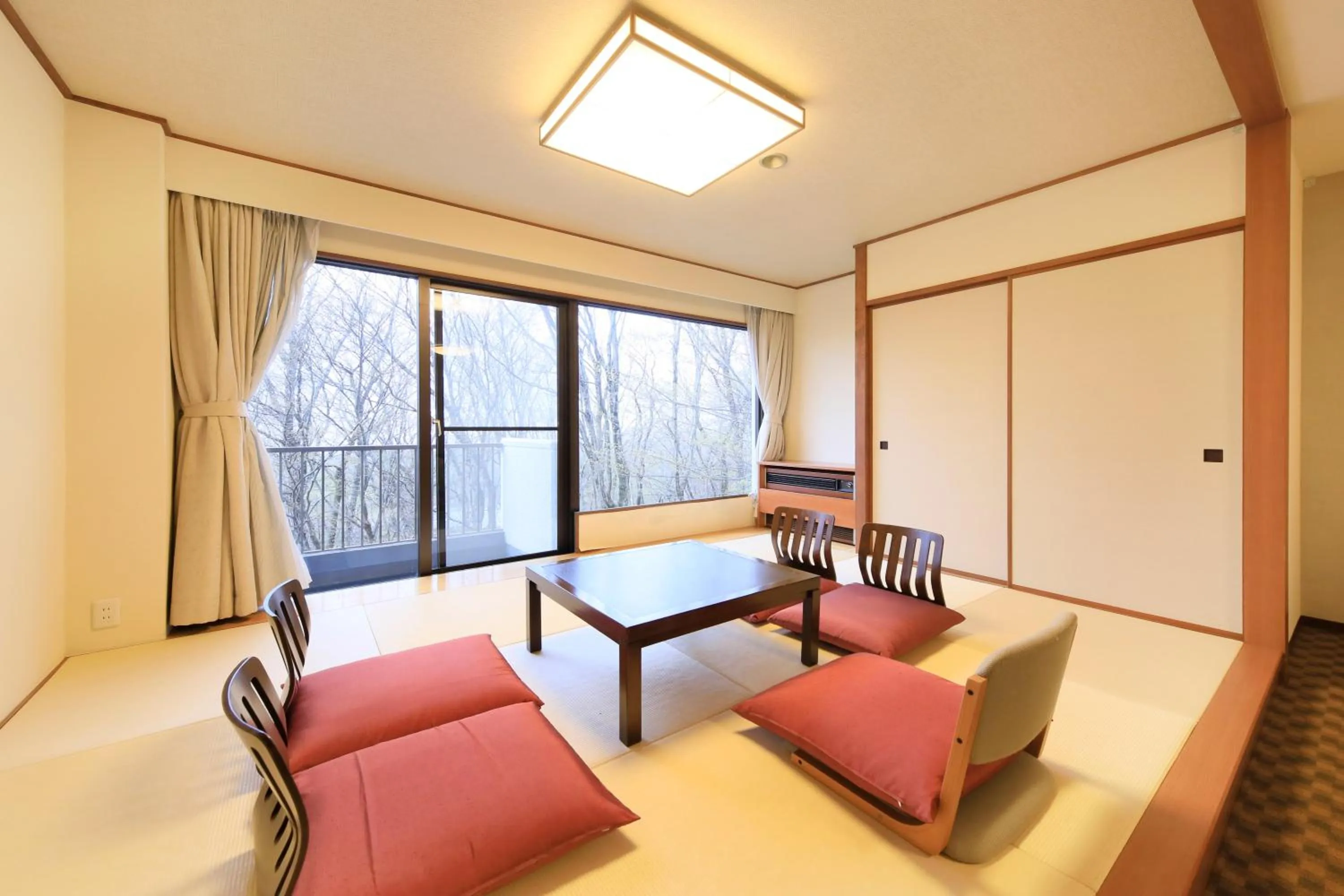 Photo of the whole room in FOURTREAT plus NASUKOGEN