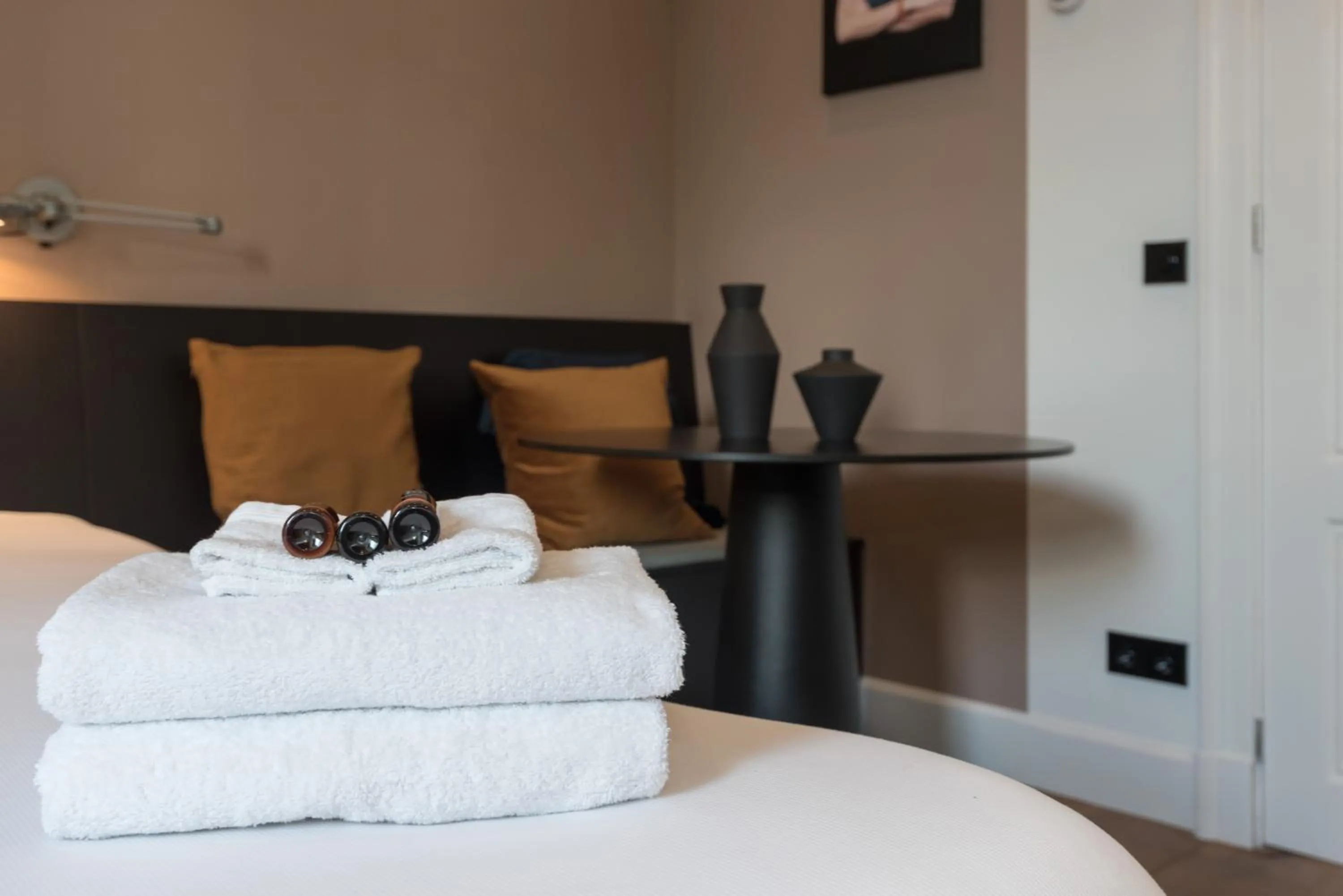 Bed in City centre studio canal belt