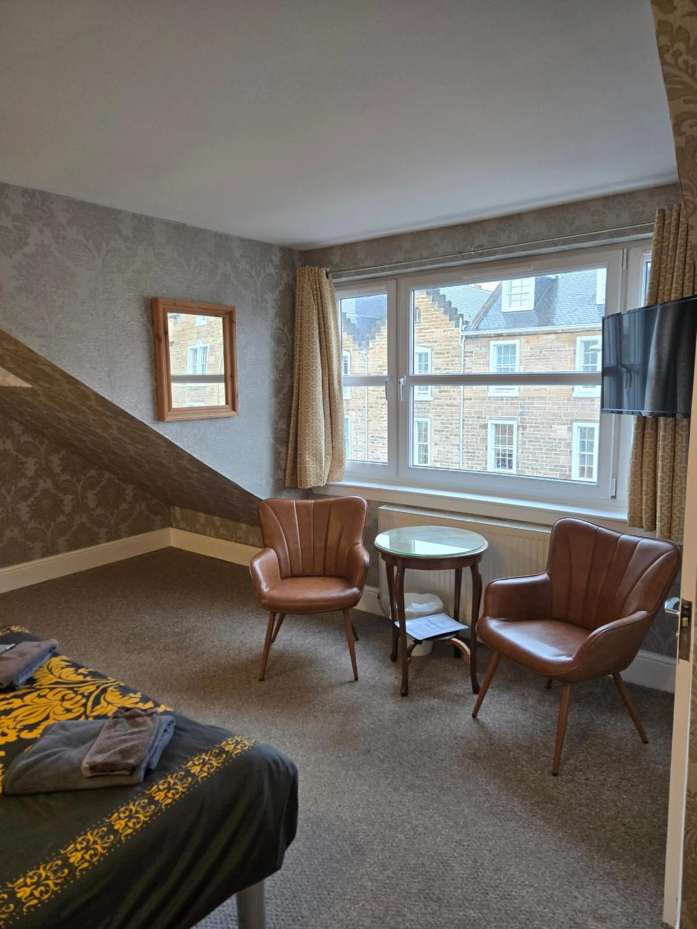 IVY- Braveheart Guest House