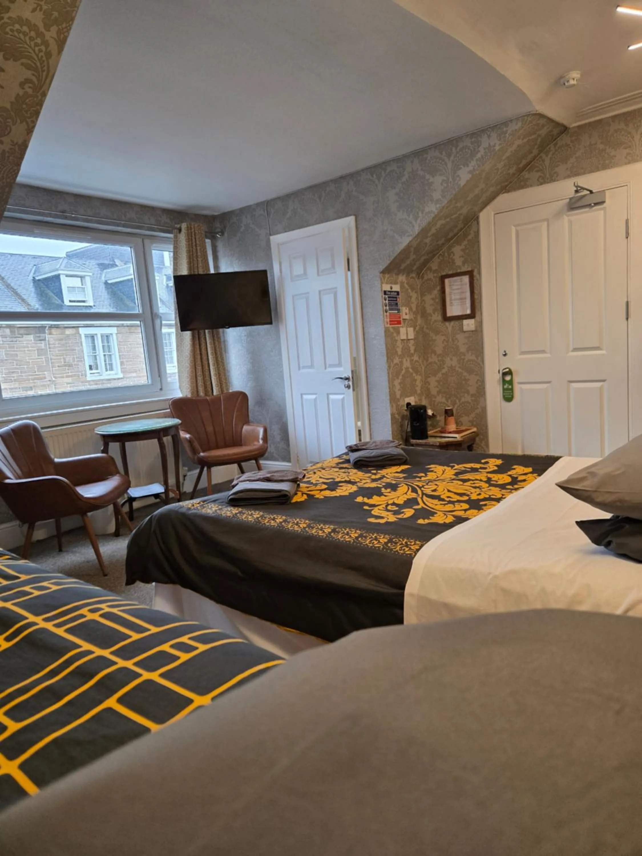 IVY- Braveheart Guest House