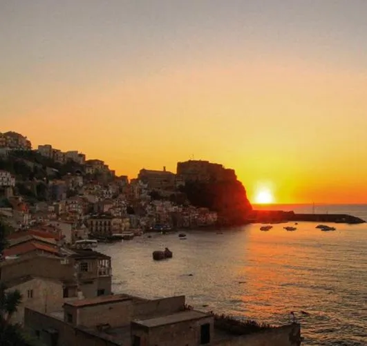 Romeo e Giulietta Scilla