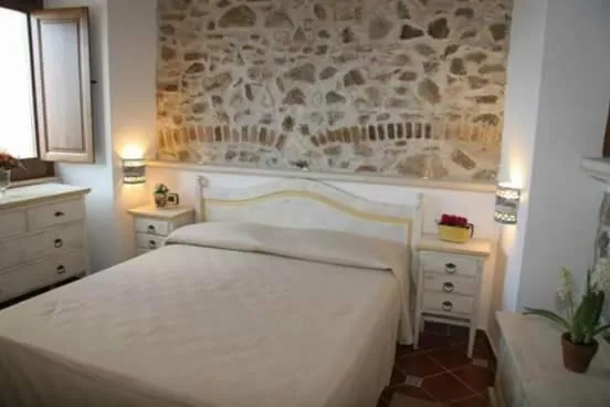 Bed in Romeo e Giulietta Scilla