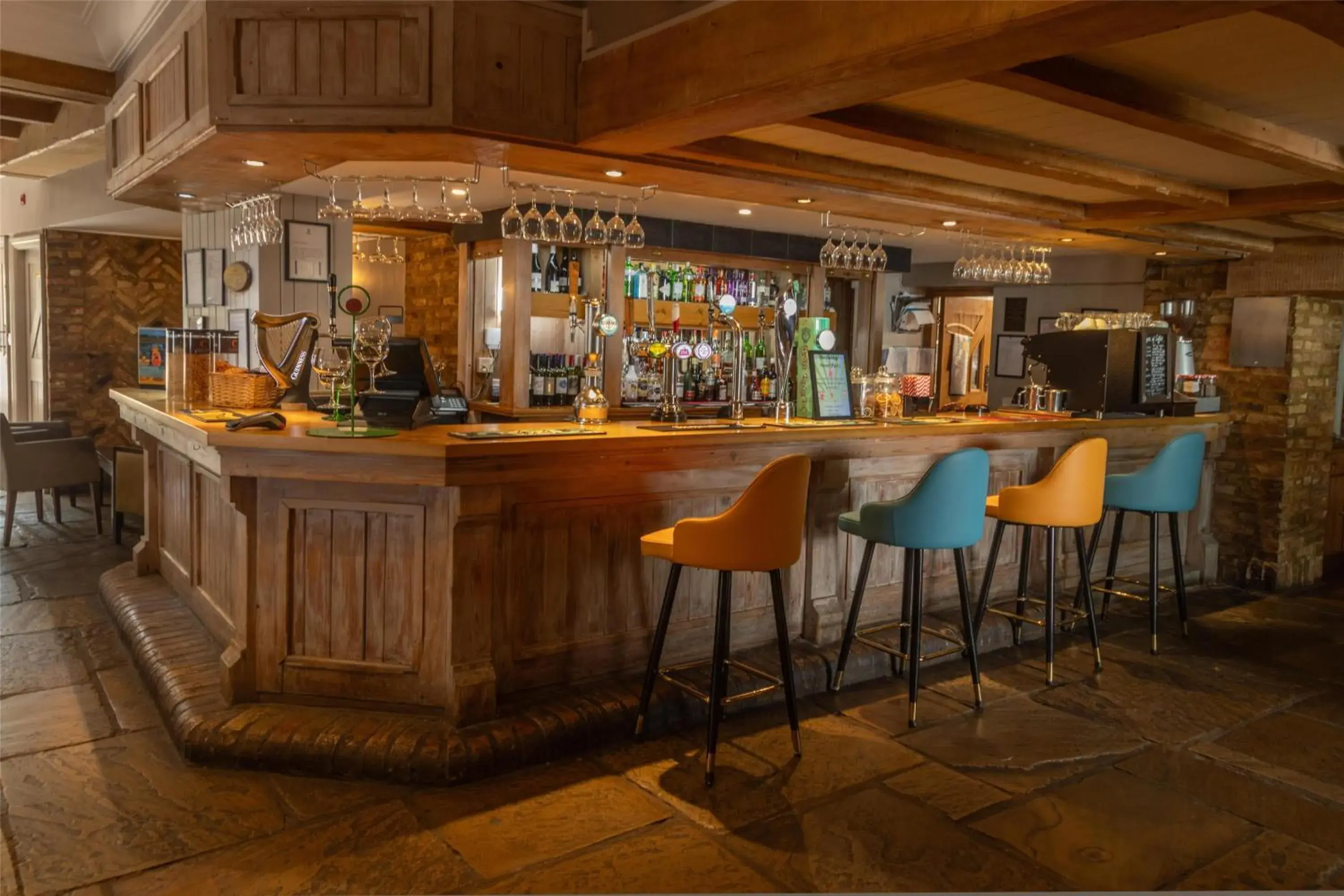 Lounge or bar in Best Western Ship Hotel Lounge or bar in Best Western Ship Hotel