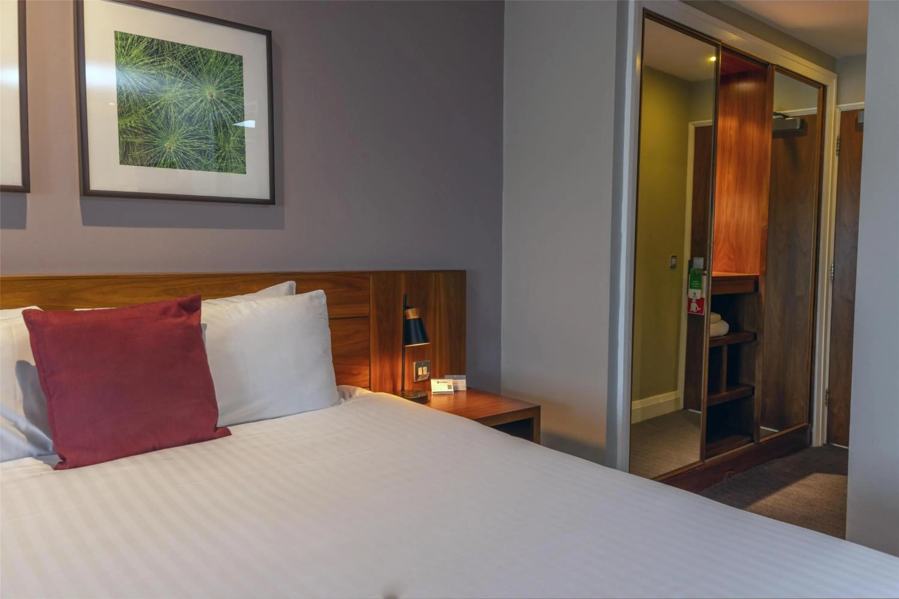 Bedroom, Bed in Best Western Ship Hotel