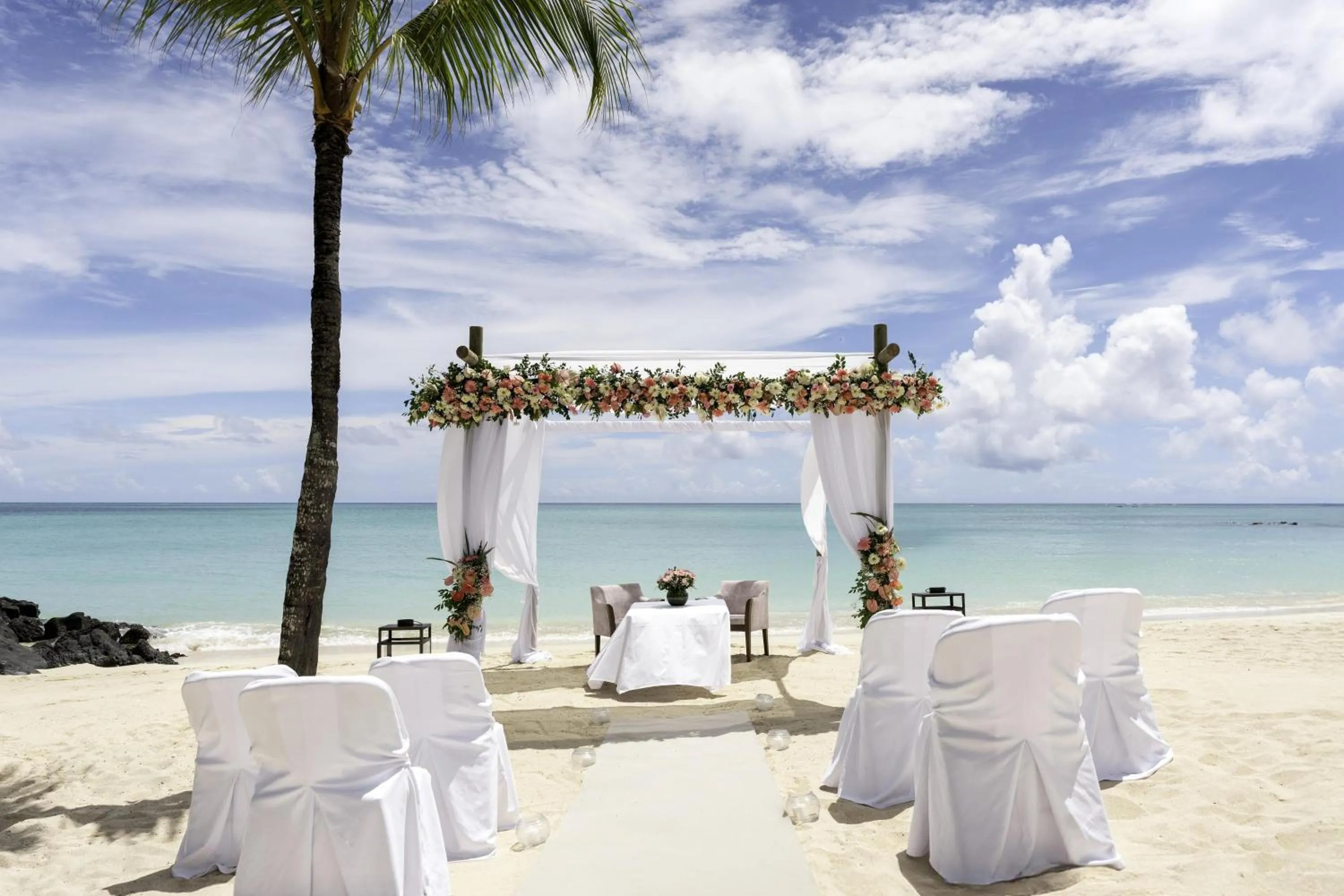 wedding in Royal Palm Beachcomber Luxury