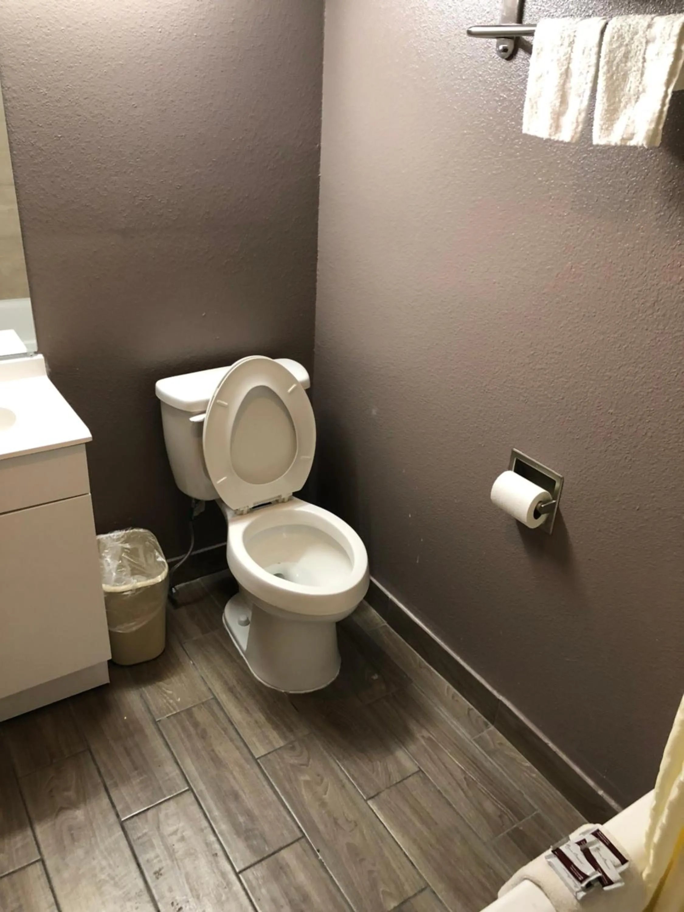 Economy Inn North Randall