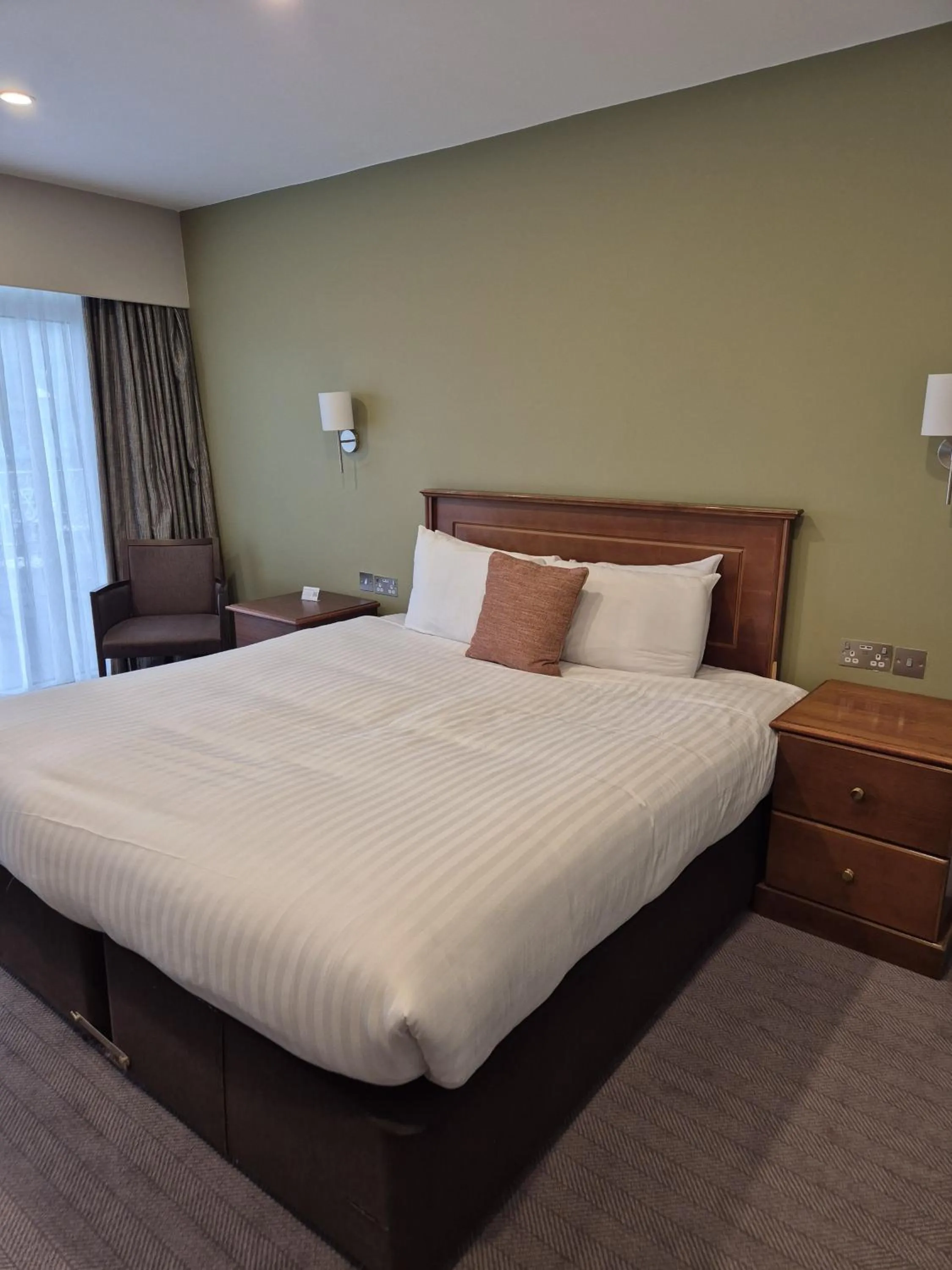 Bedroom, Bed in Warren Lodge